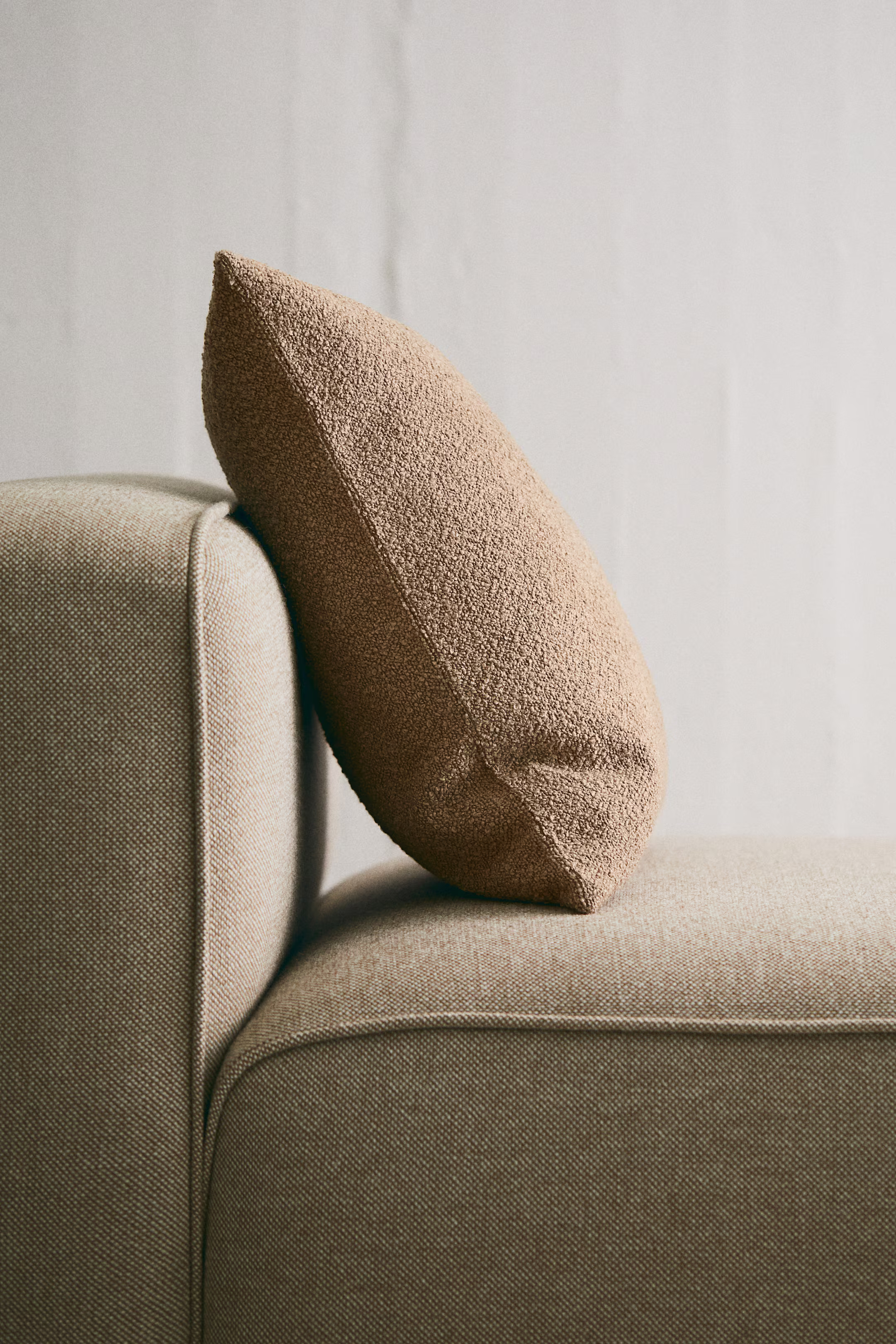 Bouclé cushion cover | H&M (UK, MY, IN, SG, PH, TW, HK)