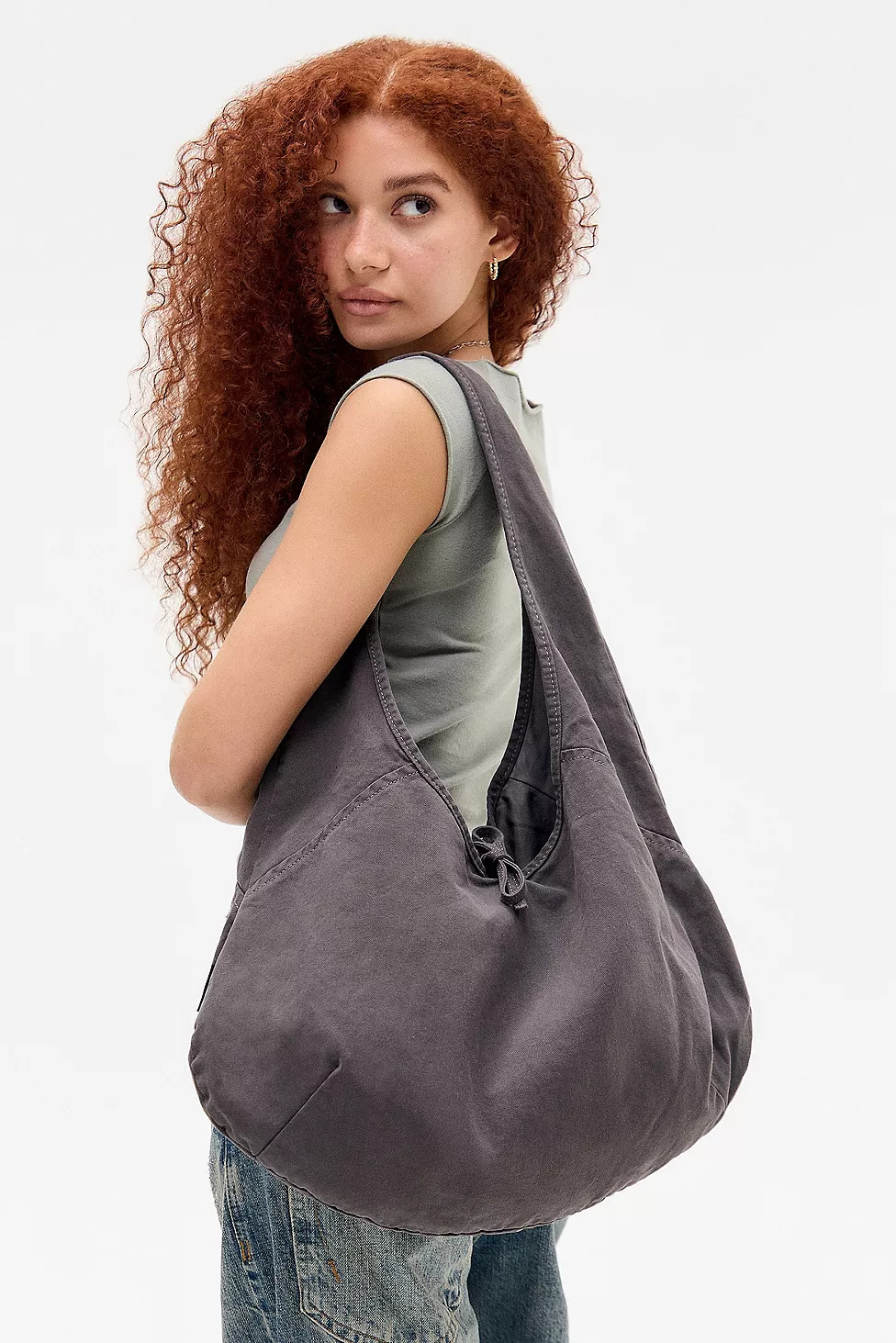 BDG Flo Canvas Slouch Tote Bag | Urban Outfitters UK