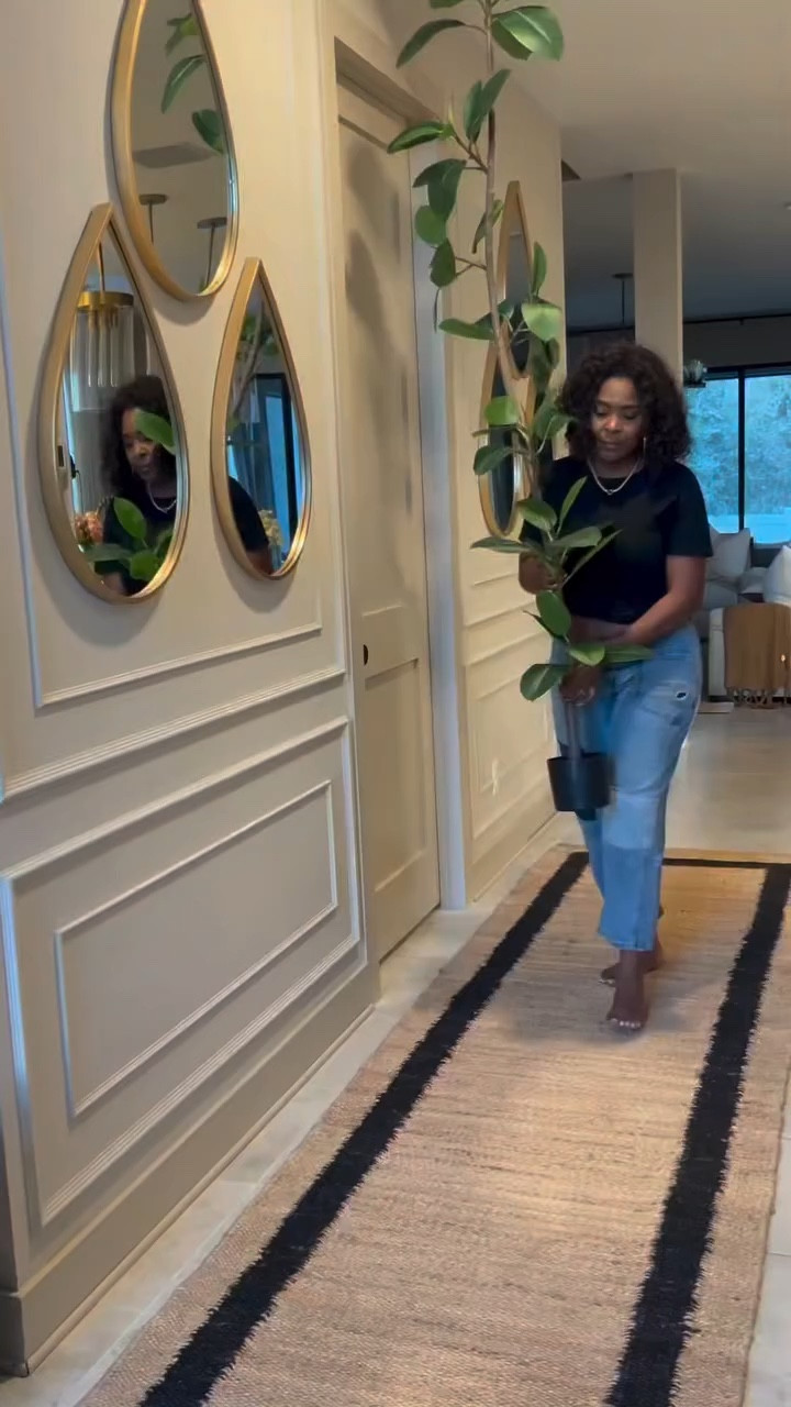 Comment PLANTS and I’ll send you the links! https:// liketk.it/640RQ

Real plants and I just don’t get along.. but these Amazon faux plants? Perfect every time
No watering.
No dying leaves.
Just instant greenery that makes your space feel styled in seconds.

#amazonhome #fauxplants #homedecorfinds #amazondecor #neutralhome homestyling
