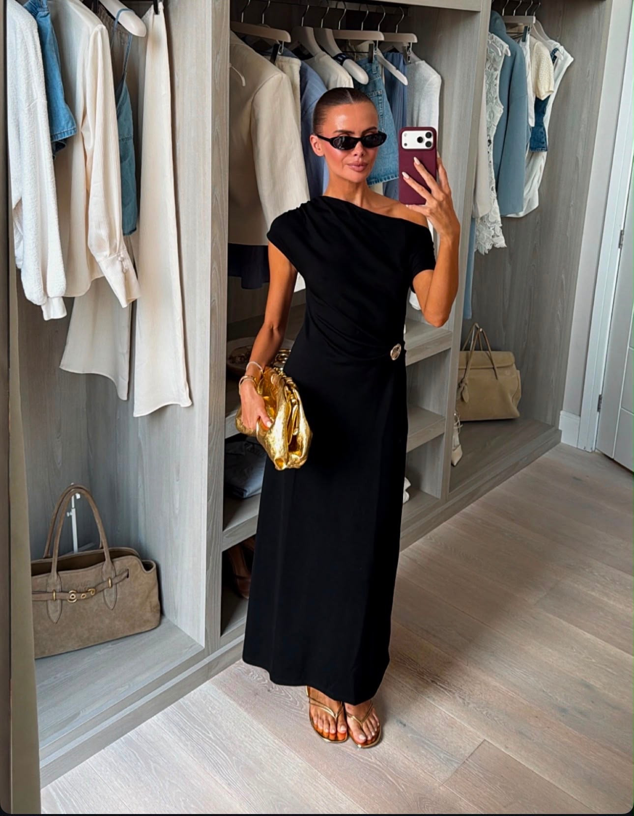 How gorgeous is this dress the evening time!! The fabric is SO stretchy & I like the way I can wear it with flats! It’s so comfy & a really good price! I’m wearing a size 8 🖤

#LTKuk #LTKsummer #LTKdresses