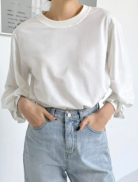 Minimal outfit!
A quarter sleeve t-shirt with pleated details cuffs. I ordered one in white and beige in large and it fit like how it looks on the model. I normally wear size small. Large is perfect for me. This shirt is a capsule piece for me. This is such a great find! 

#LTKunder50 #LTKFind #LTKstyletip