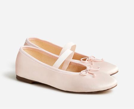 Ballet flats, ballerinas 

#LTKSale #LTKstyletip #LTKunder100