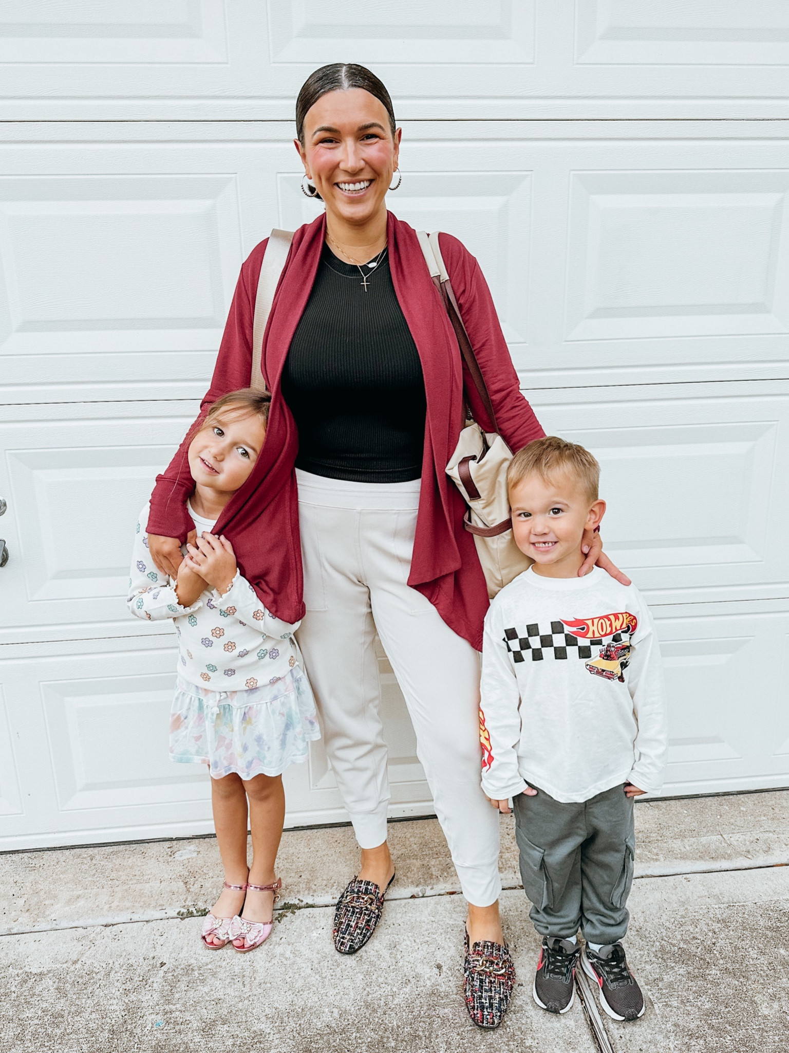 Work outfit 👇🏼 
Whole outfit is athleta!!!! Wearing a medium in everything. 

Work shoes are Steve Madden! TTS 

Cardigan
Tank
Joggers



#LTKfindsunder100 #LTKworkwear #LTKshoecrush