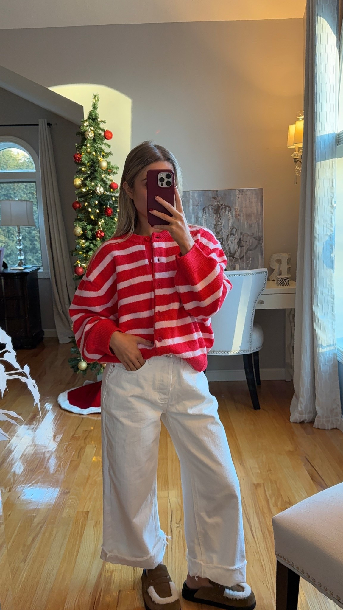 wearing a xs/s in sweater and 23 in jeans 

#LTKU #LTKootd #LTKHoliday