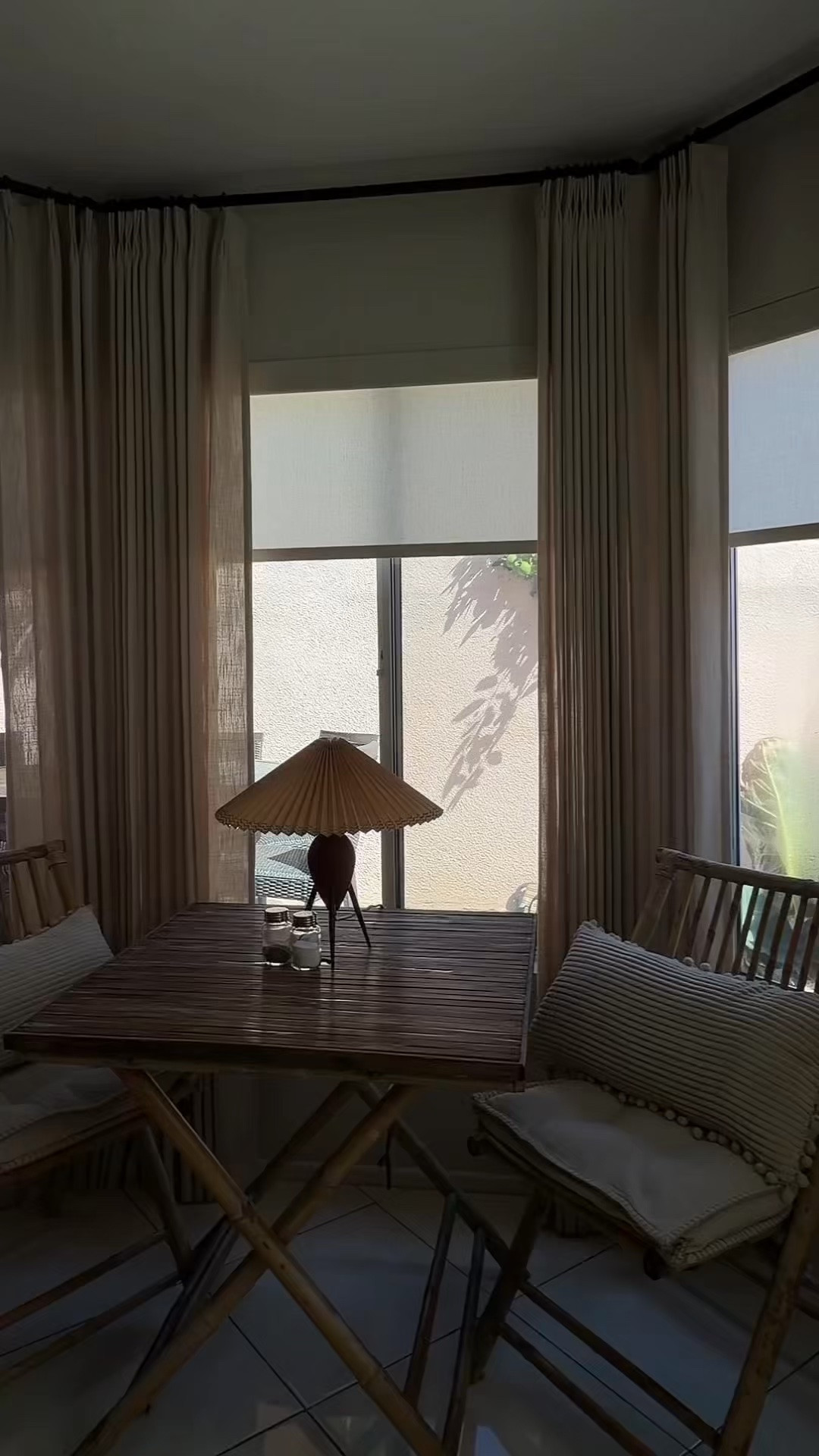 Elevate your window game with a single touch. ☀️ These motorized shades are pure minimalist magic—no cords, no fuss, just perfect, filtered natural light exactly when you want it. The sleek, modern design fits every room perfectly.

#HomeAutomation #SmartHome #InteriorInspo #ModernLiving #WindowTreatments #affiliatelink #amazonfinds #frankietavares

#LTKHome