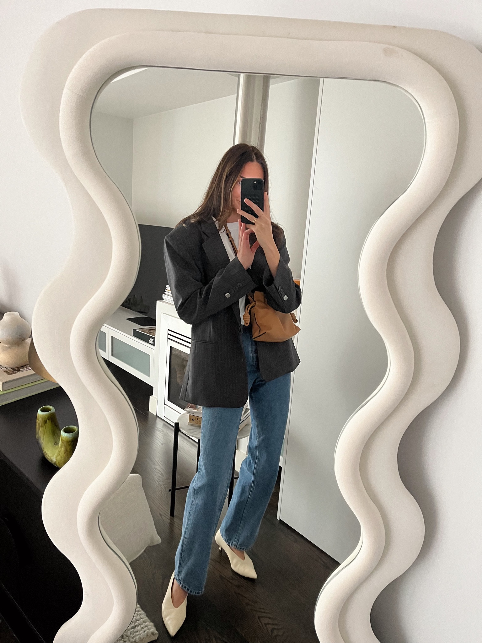 Todays lunch look in my Camilla and Marc Blazer, Henne Valentina jeans and Aeyde pumps 🤎

#LTKstyletip #LTKaustralia #LTKwinter