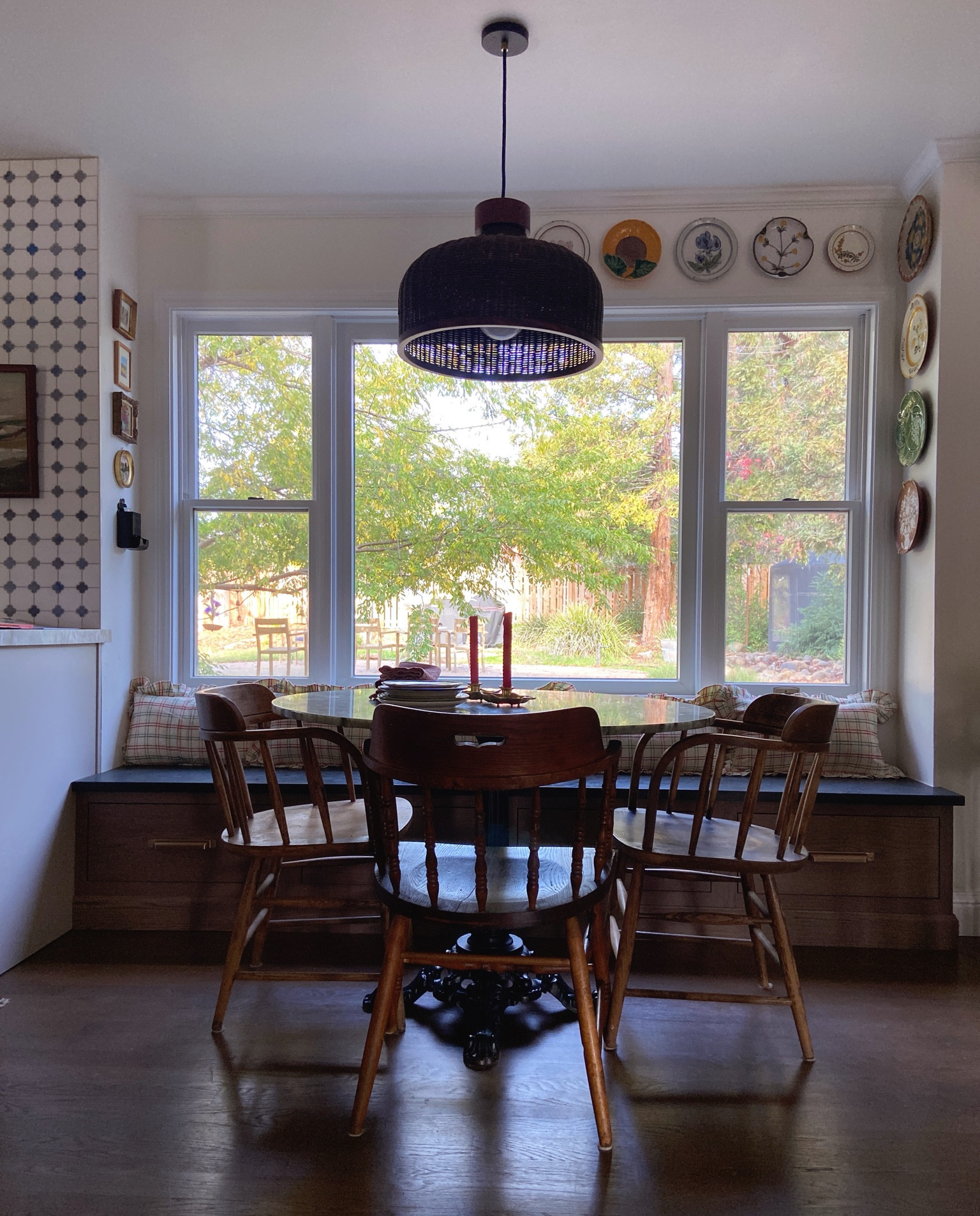 these are the plate hangers I use!

#LTKhome