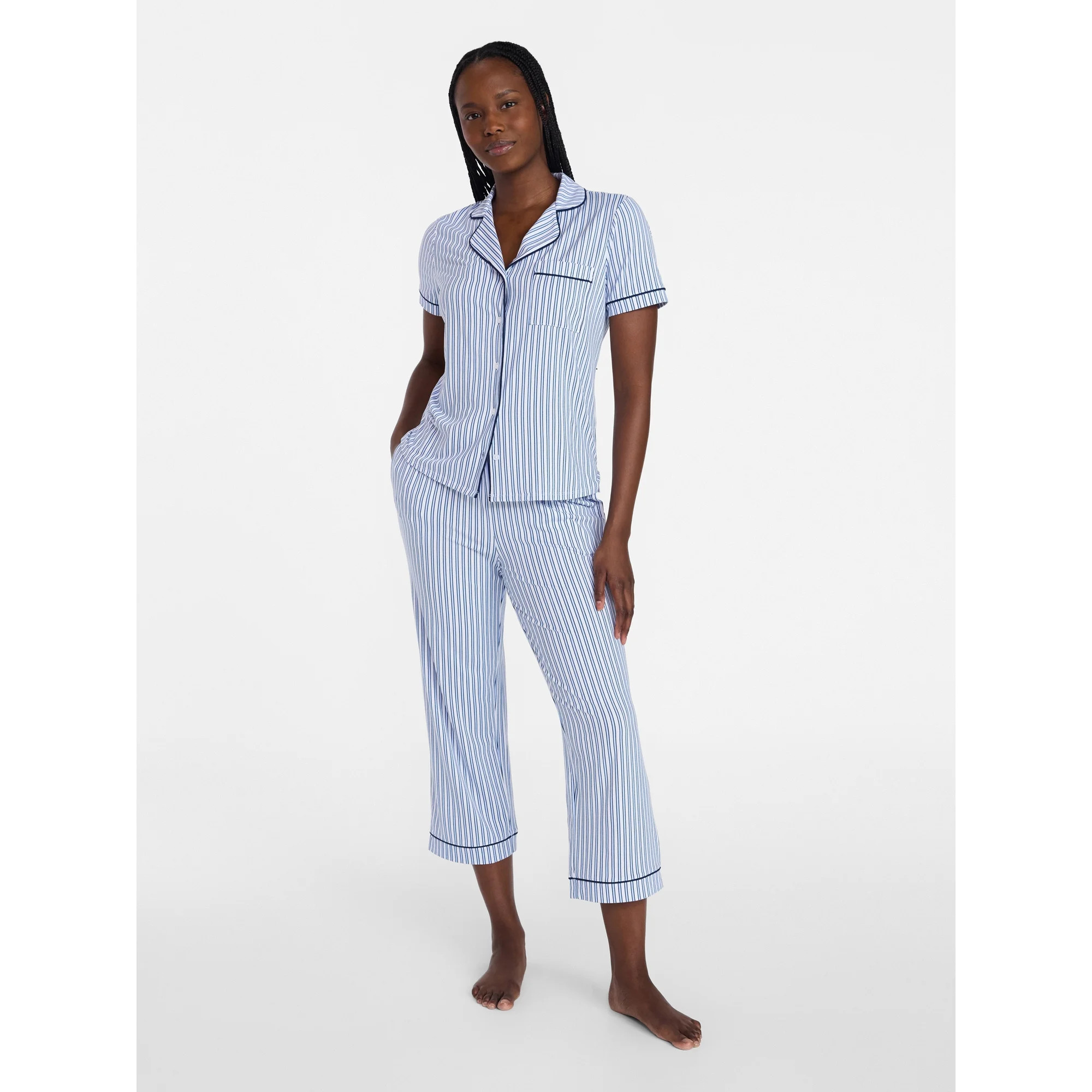 Joyspun Women's Dreamy Soft Collection Notch Collar Top and Capri Pants Pajama Set, 2-Piece, Size... | Walmart (US)