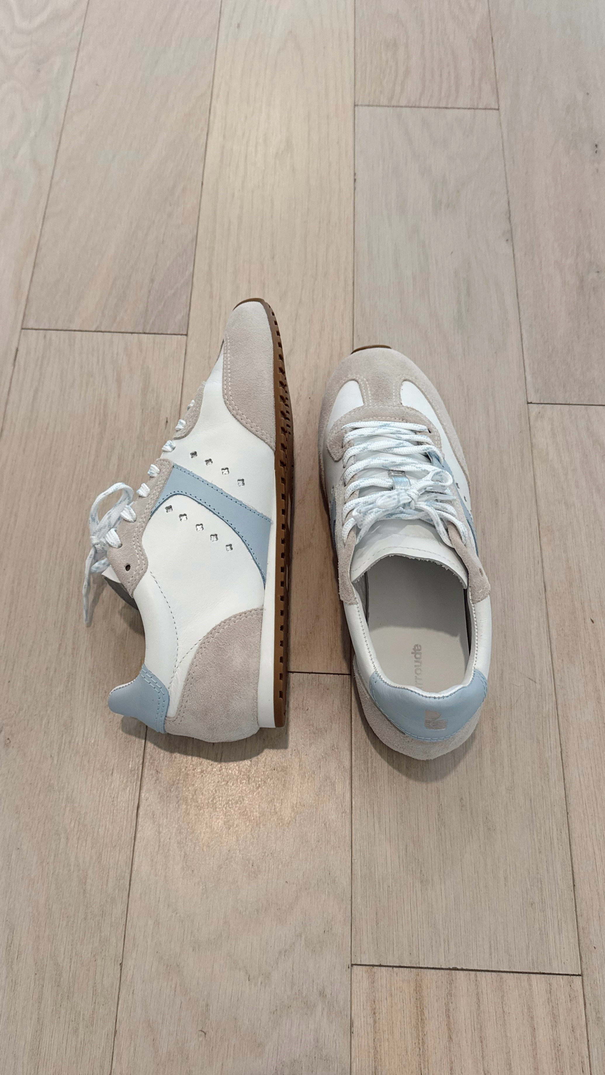 Better look at these shoes🩵🤍🤎

Sneaker, luxury shoe, luxury sneaker, elevated sneaker, athleisure, custom shoe

#LTKActive #LTKShoeCrush #LTKWatchNow