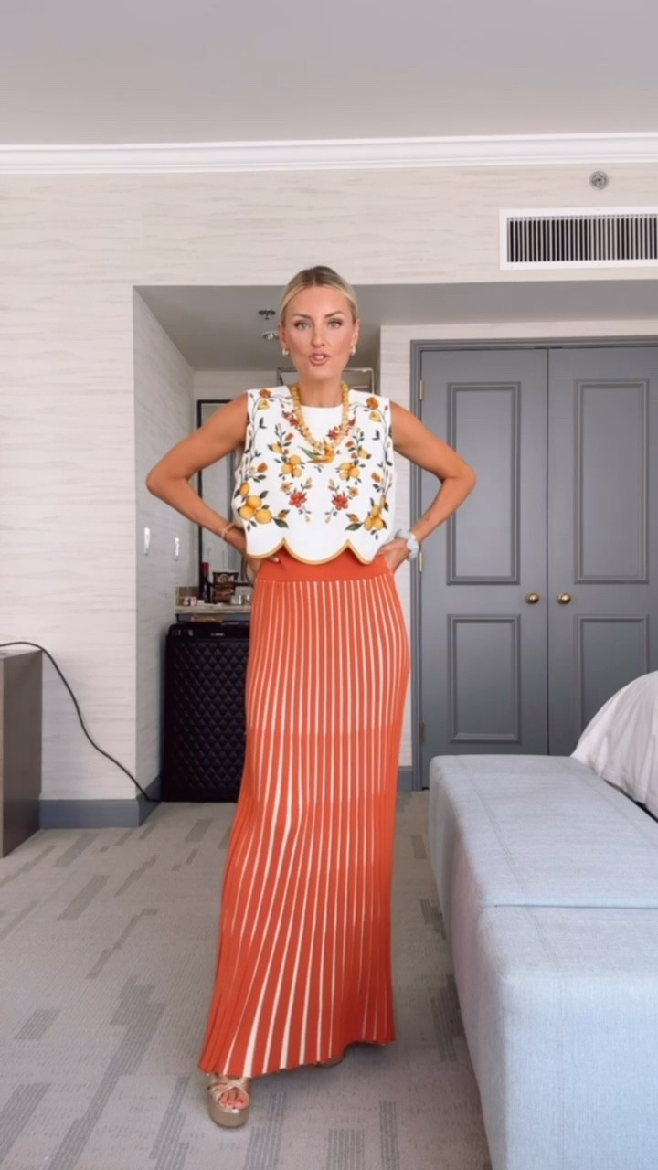 Here’s one top styled over this dress! I love how this top has some orange in it too! Wearing XS in top & S in dress!

Loverly Grey, vacation outfits, maxi dress, summer dress, resort wear 

#LTKSeasonal