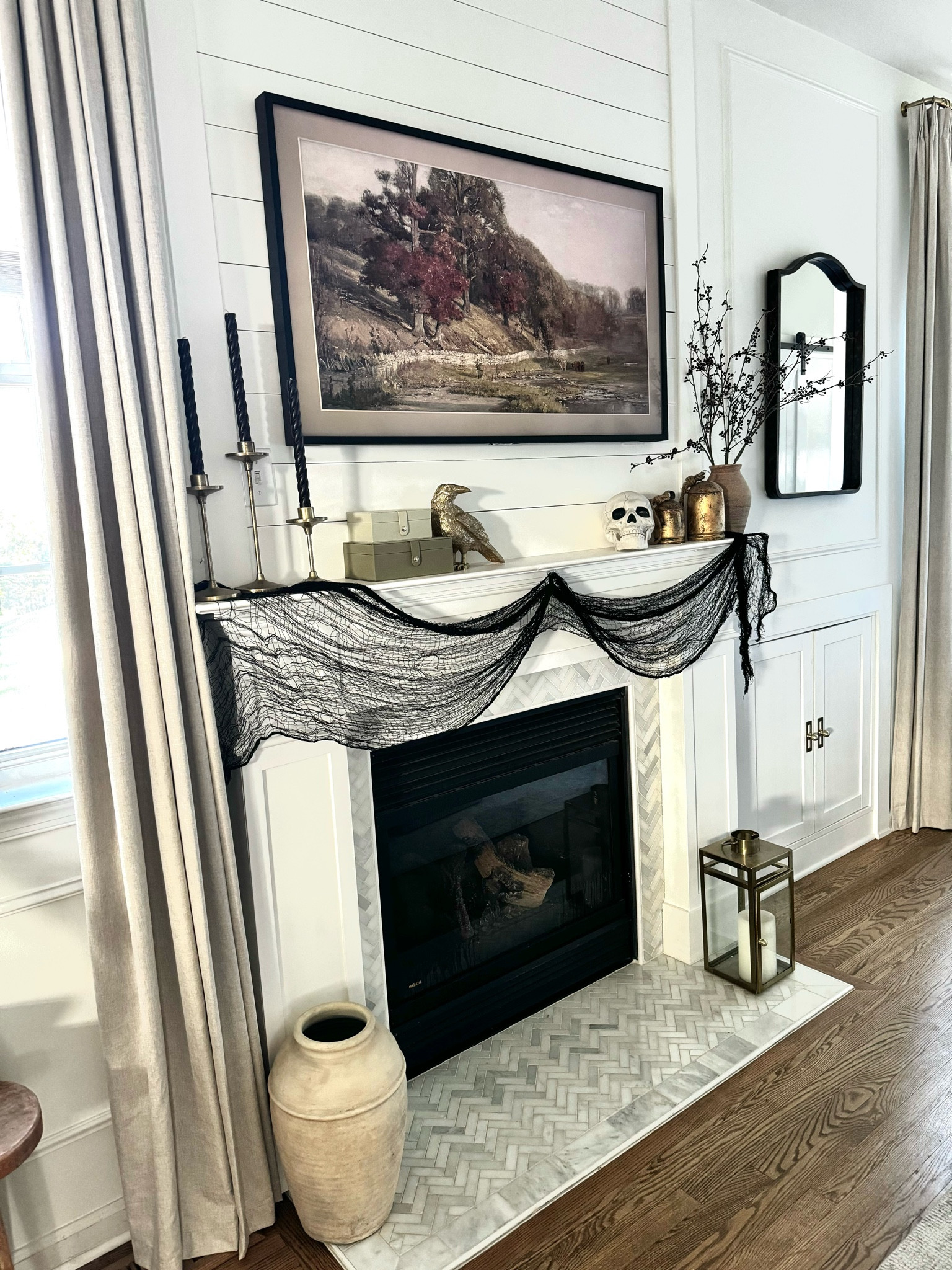 If you want to add a little last minute Halloween decor for super cheap....


#LTKHome #LTKSeasonal #LTKHalloween