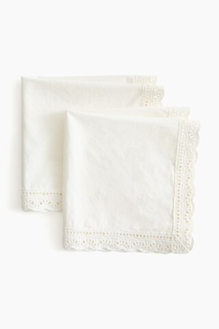 H & M - 2-pack lace-trimmed cotton napkins - White | H&M (UK, MY, IN, SG, PH, TW, HK)