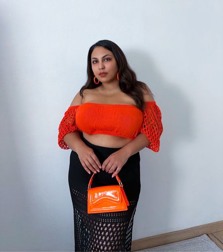 Styling tips: orange accessories. Perfect look for a summer vacay, curvy style! Orange knit top , orange earrings and orange mini bag, black fringe midi skirt 

Code : SXYCurves151 for 15% off on SHEIN 

#curvysummerlook #sheincurve #midsizeoutfits #summeroutfits #midiskirt #knittop 

#LTKstyletip #LTKcurves #LTKeurope