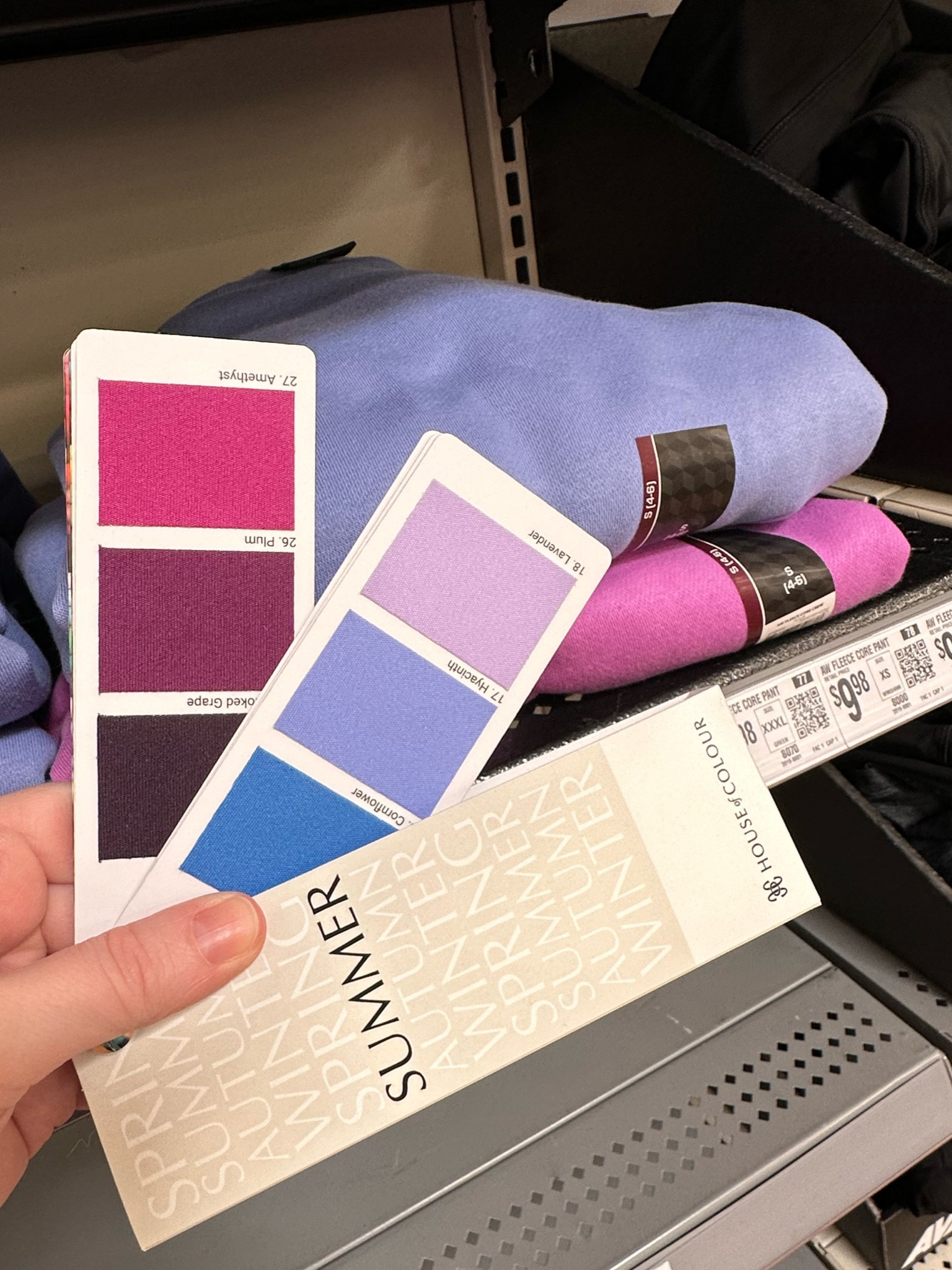 Basic crewneck sweatshirts for summers. The top color works for springs too. 
#hocsummer #hocspring 