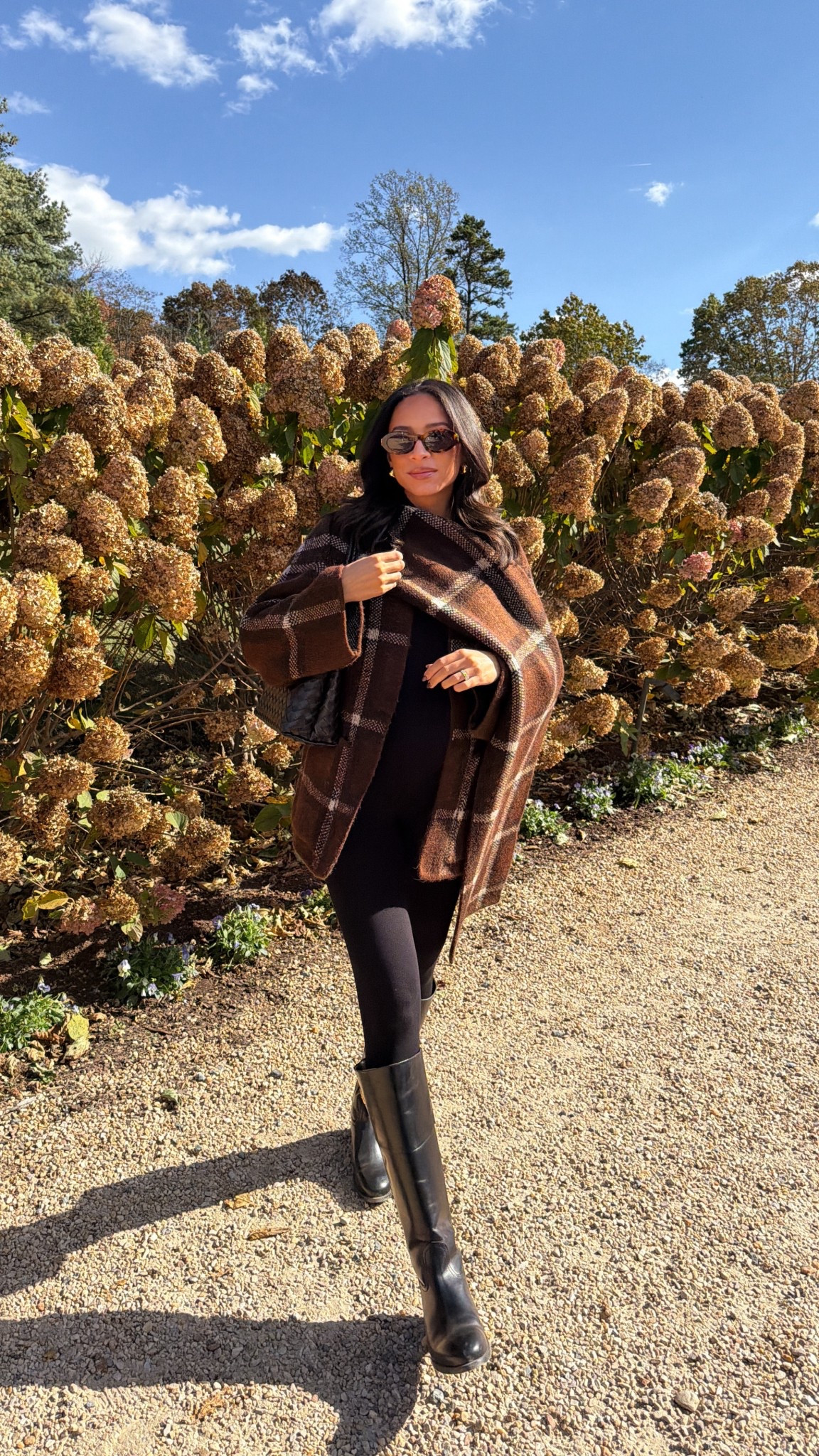 Fall winery outfit! S-M Zara cardigan, S maternity leggings, boots fit TTS but I always go up 1/2! 



Napa outfit
Wine country outfit
Fall vineyard outfit
Wine tasting outfit
Fall fashion
Fall outfit 

#LTKStyleTip #LTKBump #LTKFindsUnder100