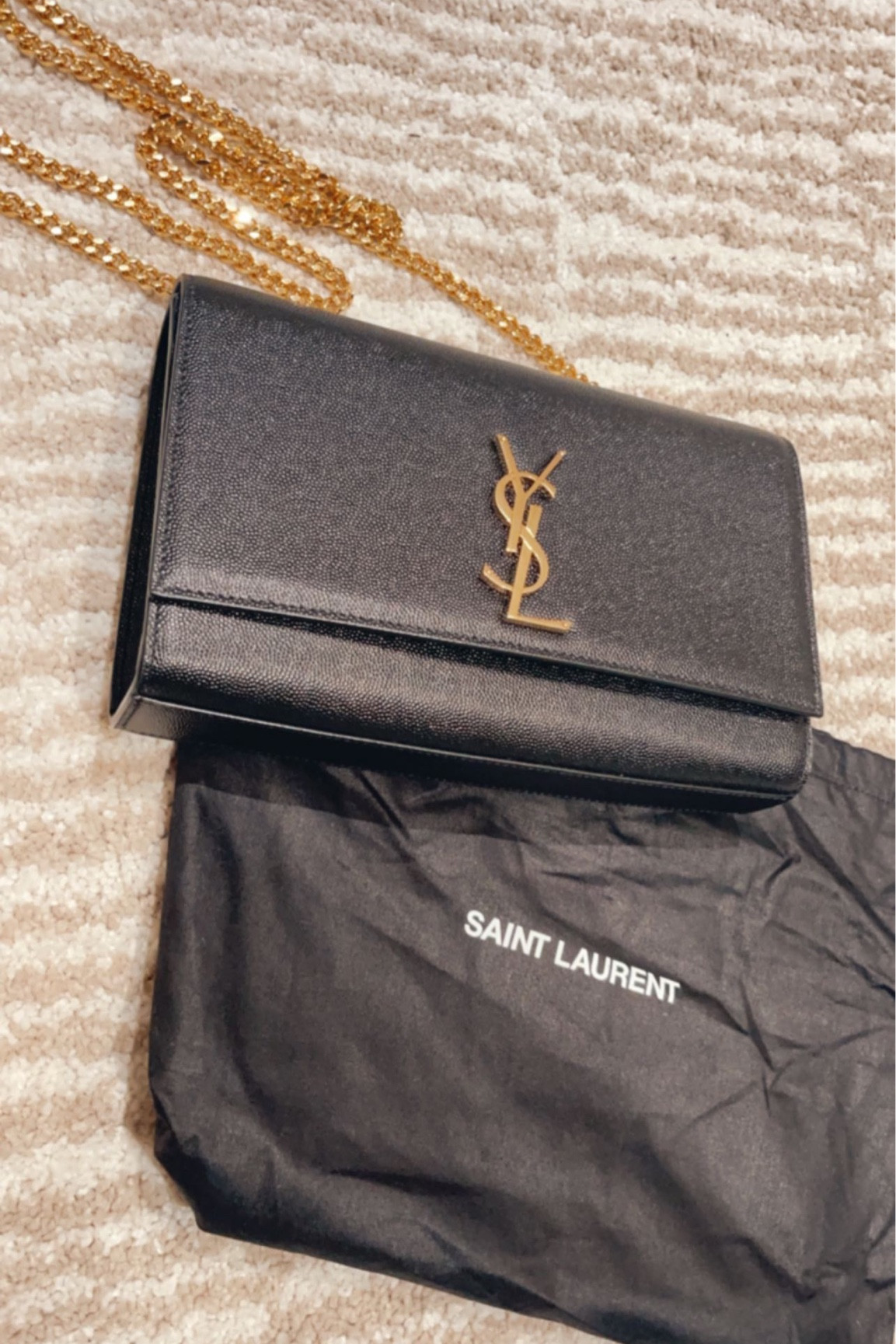 Looking for a nice medium size black bag? The Kate medium chain bag in grain de poudre embossed leather 🖤 is the my go-to!

Ysl | Yves-Saint-Laurent bag

Definitely one of my faves designer bag ✨

#LTKitbag #LTKGiftGuide #LTKFind