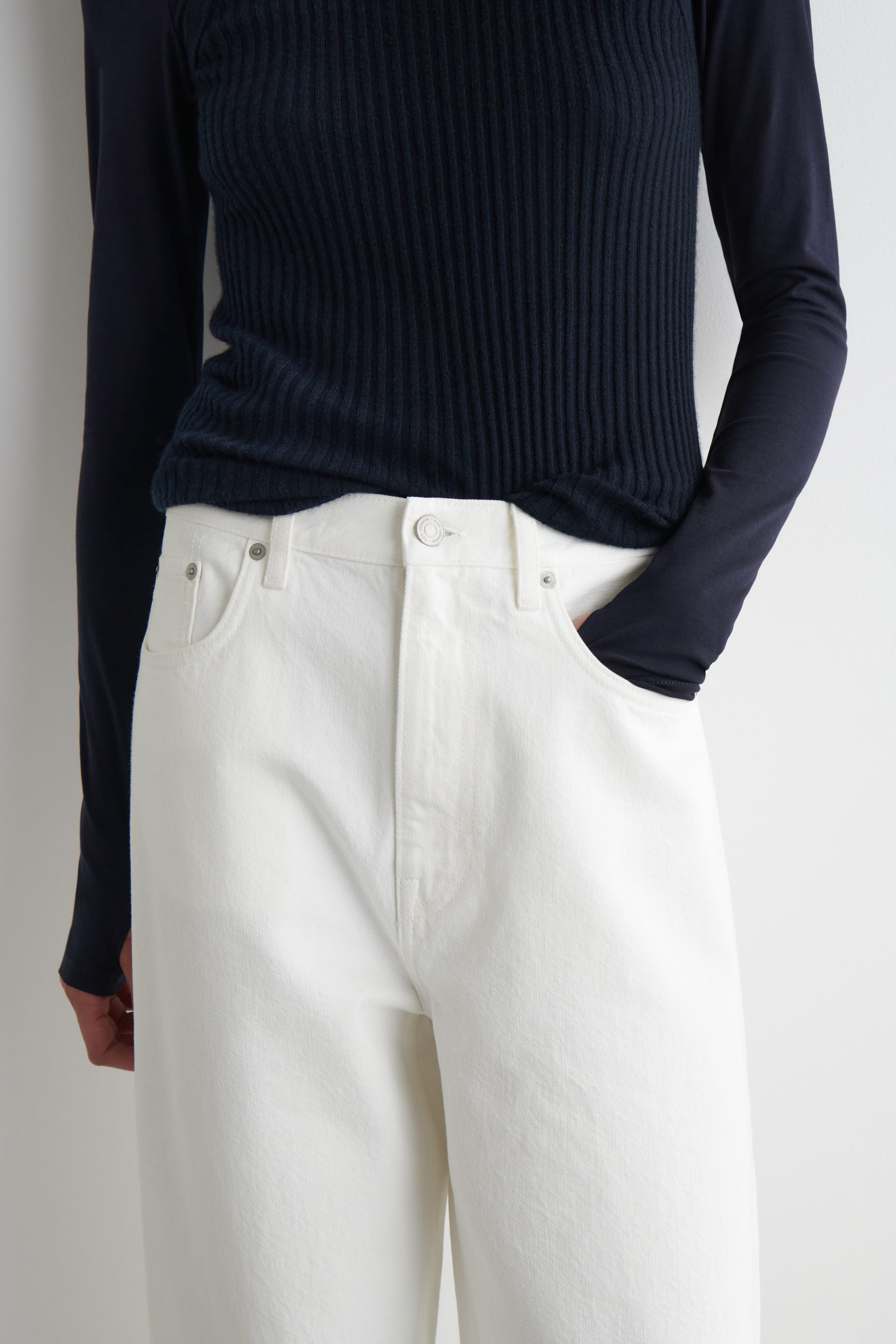 BAY BARREL-LEG JEANS - WHITE | COS UK