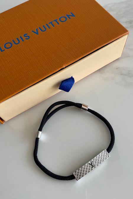 Louis Vuitton bracelet dhgate 

#LTKfindsunder50 #LTKsalealert #LTKfindsunder100