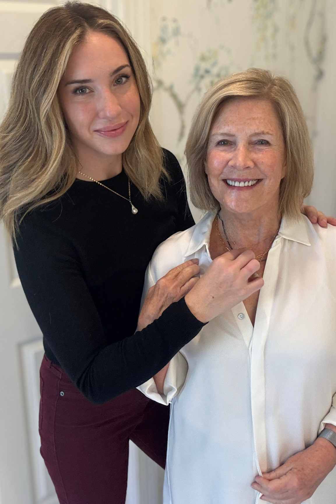 Shop Ellie’s Necklace from @sarahcornwelljewelry

#LTKCyberWeek #LTKHoliday #LTKGiftGuide