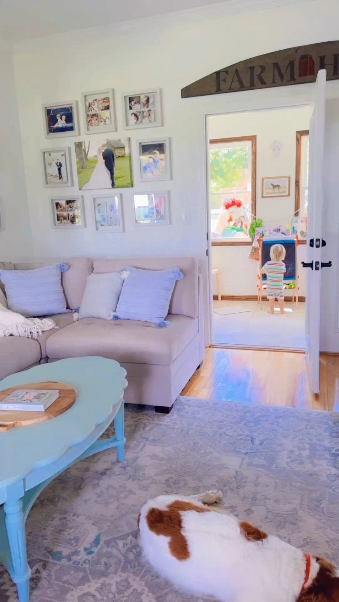 Sweetest little view 👶🏼🎨🫟 while I was cooking dinner 🍽️ tonight 🥰🪟 - this little homeschool room is so special to us !!! 💛
