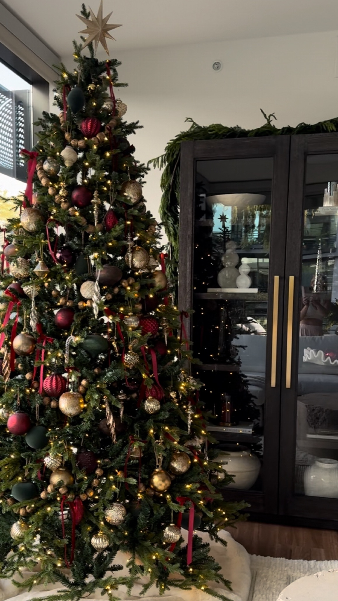 Modern and traditional tree trimming🎄♥️

Christmas ornaments, Christmas tree, red velvet ribbon, tree skirt, organic modern

#LTKHome #LTKSeasonal #LTKHoliday