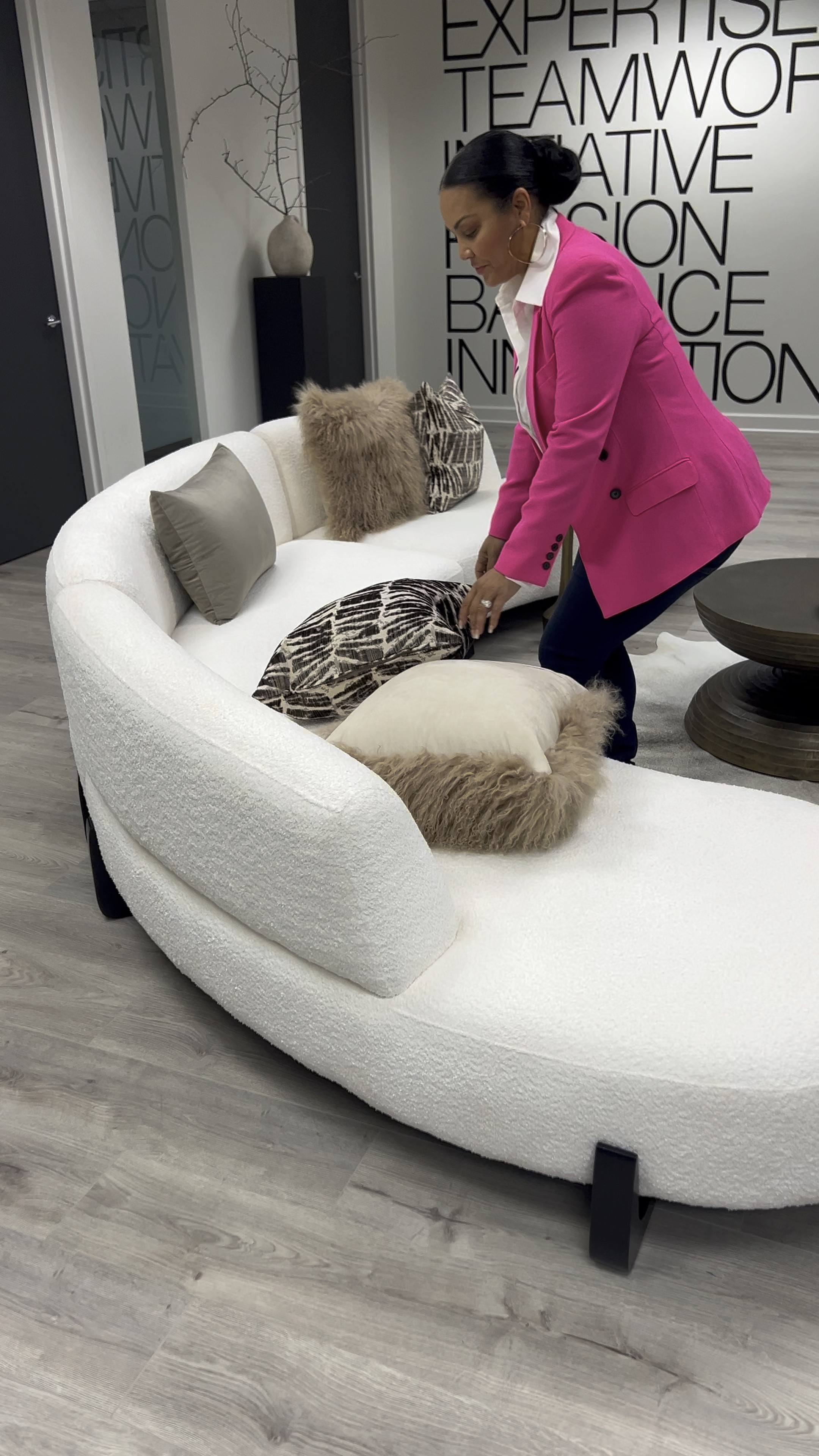 My office is done! Indigo Road Realty is open for business ❤️❤️

#LTKVideo #LTKhome