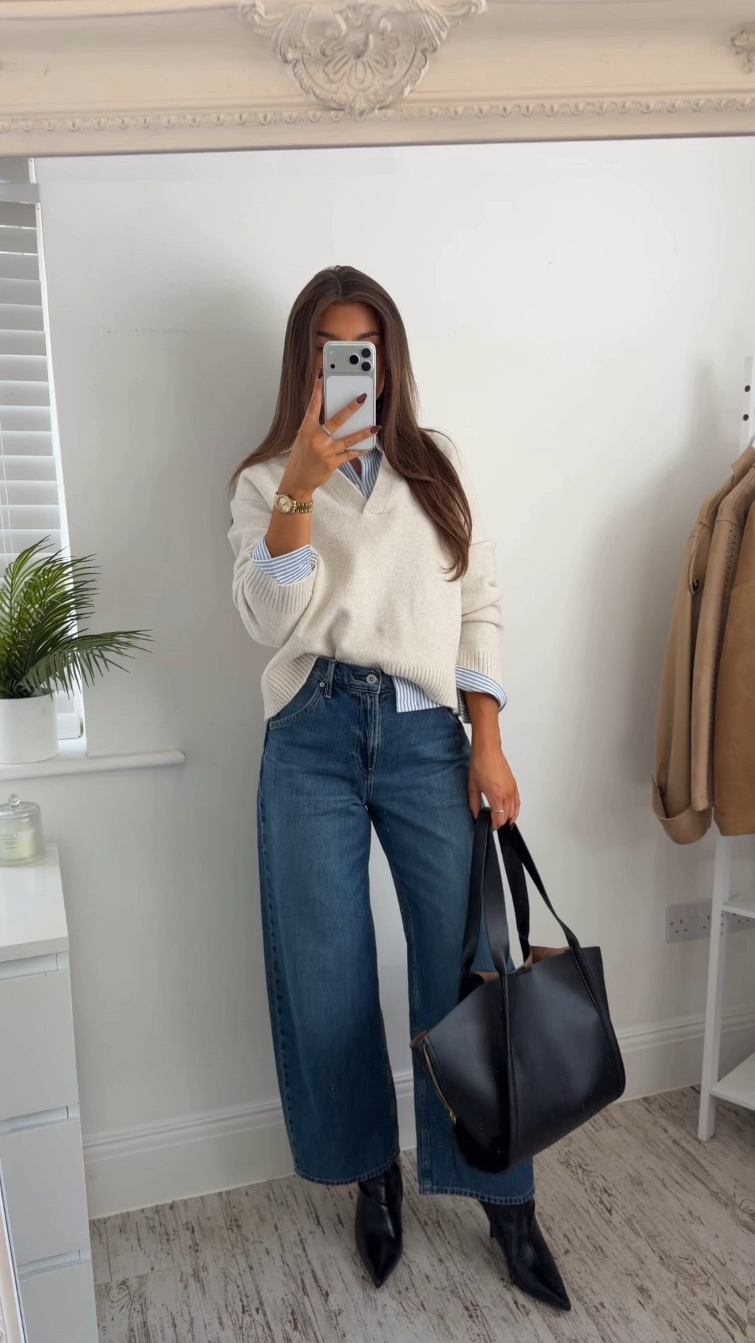 ad @uniqloeurope EARLY AUTUMN STAPLES! 🍂🤎 #UNIQLOLifeWear 

Uniqlo do the BEST core basics, especially their jeans which have amazing sizing options 👏🏽👏🏽 I’m loving a tucked in shirt for a more elevated everyday look - and also the dark wash denim wide leg pair work so well with a heeled boot!! 💫 let me know which look is your fave

#LTKautumn #LTKeurope #LTKstyletip