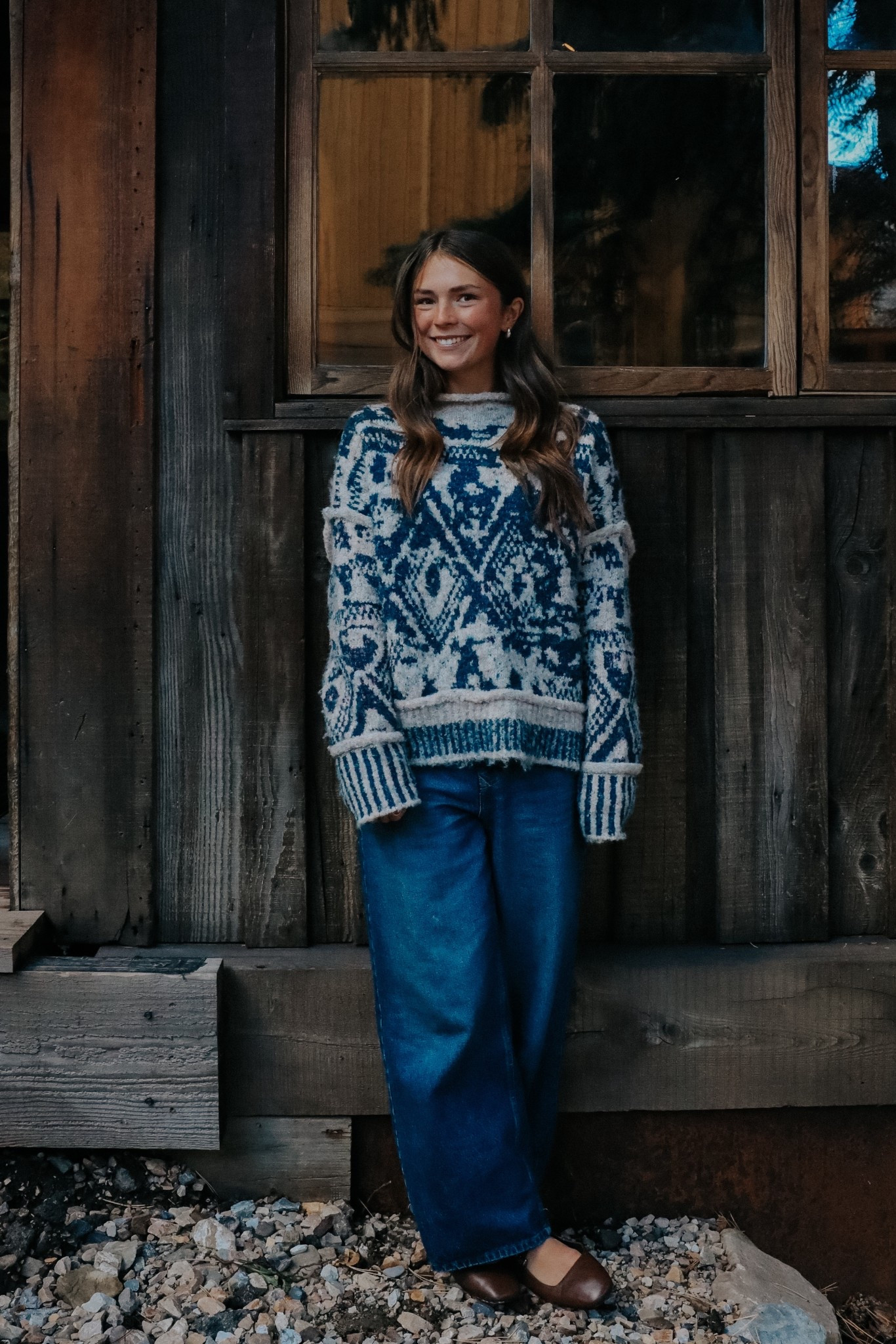 Sweater fits loose, in medium  