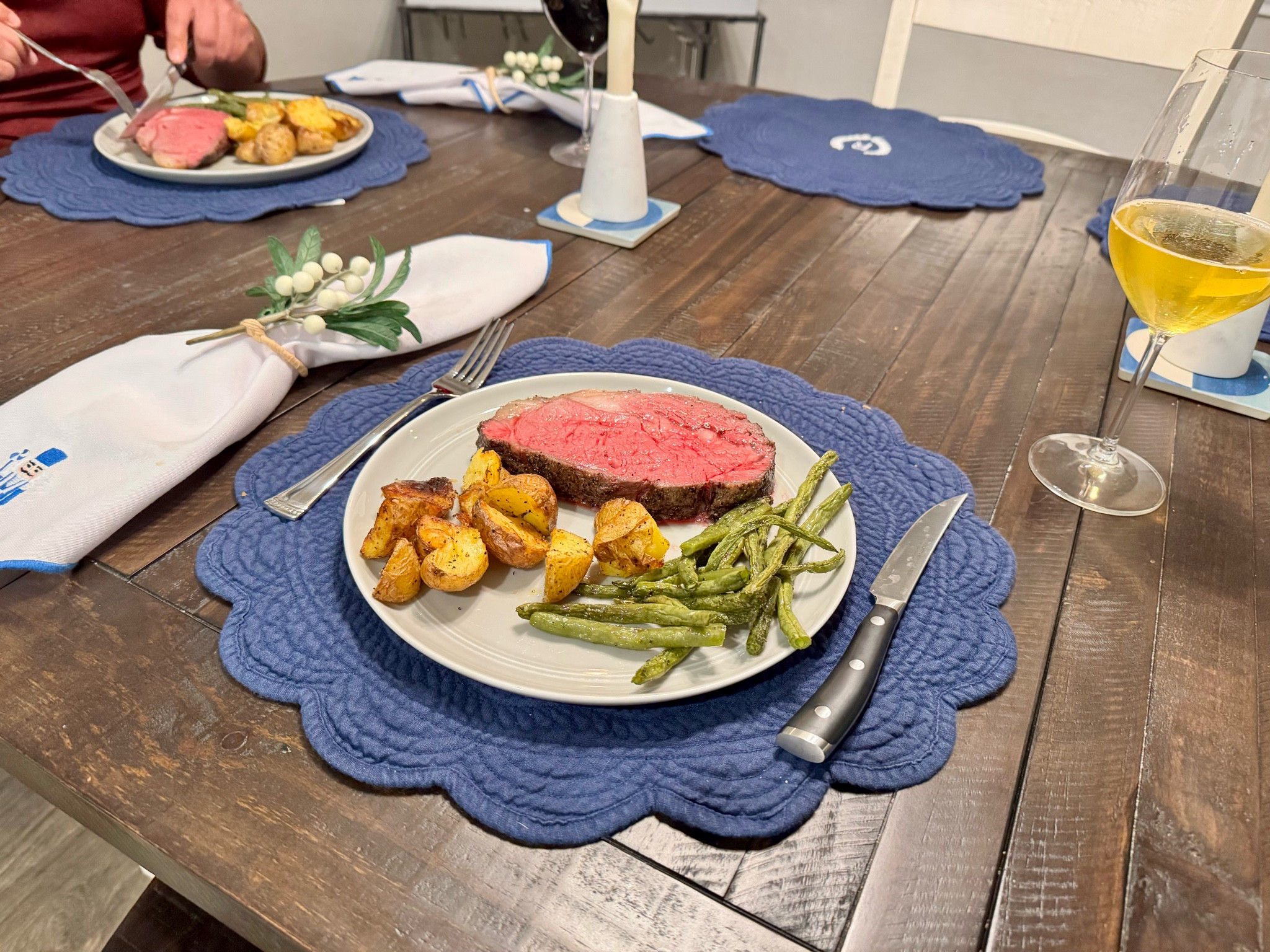 Christmas dinner goals ❄️🎄

#LTKHoliday #LTKSeasonal #LTKFamily