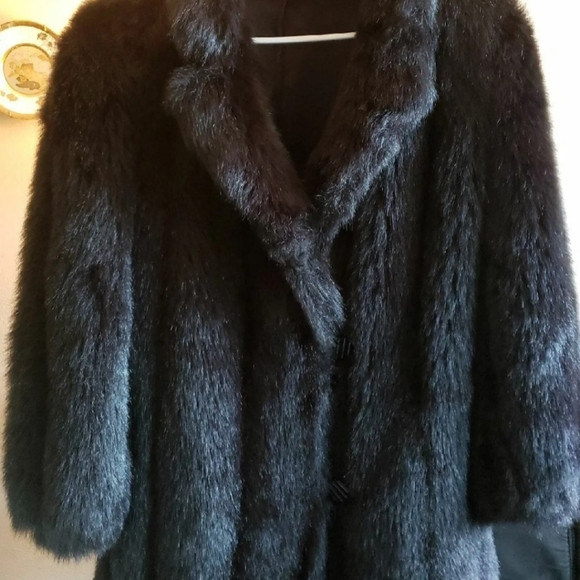 🥳Vintage Dubrowsky & Perlbinder faux-fur coat | Poshmark