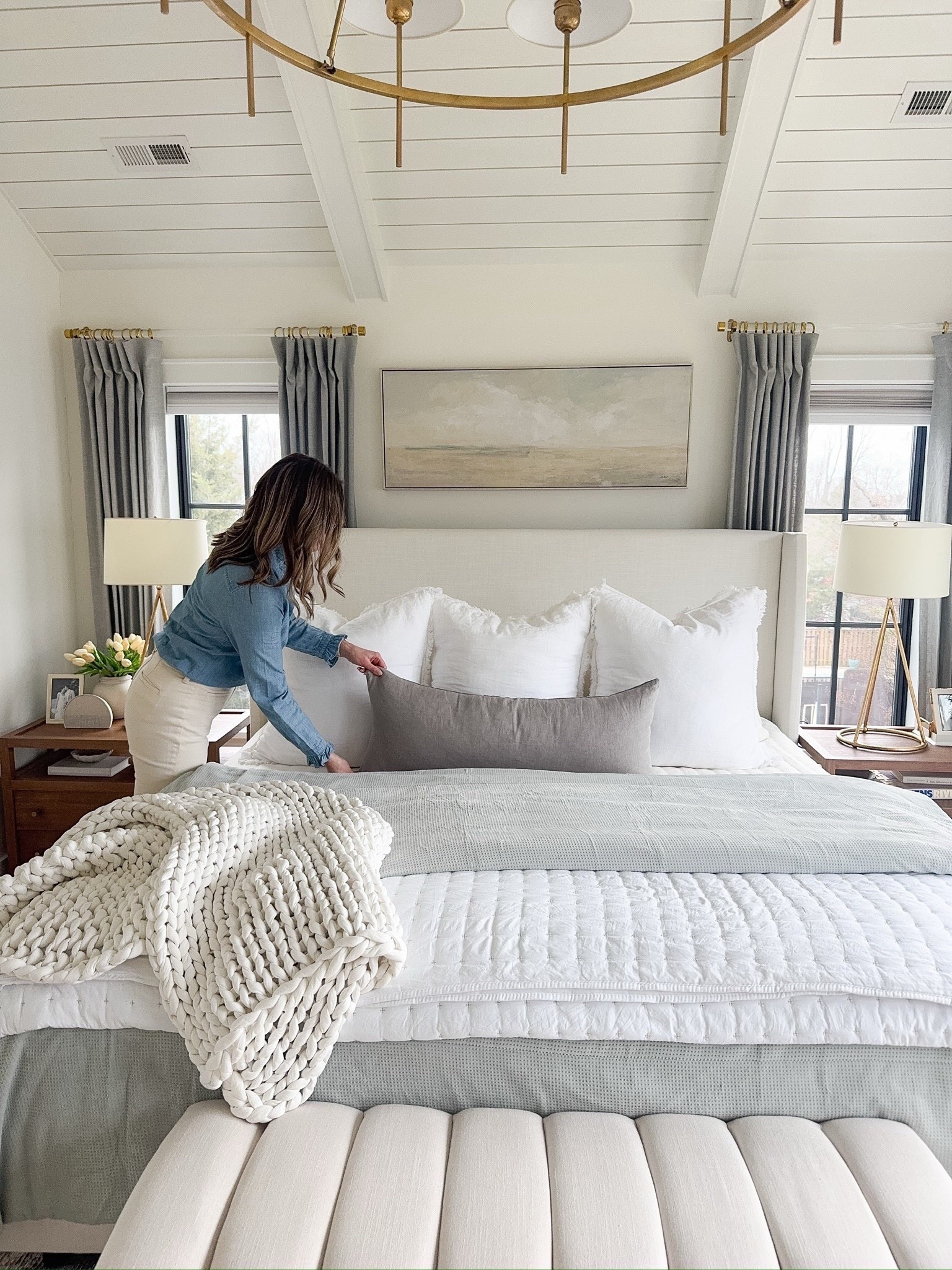 Neutral and calming bedroom



#LTKHome #LTKdayinmylife