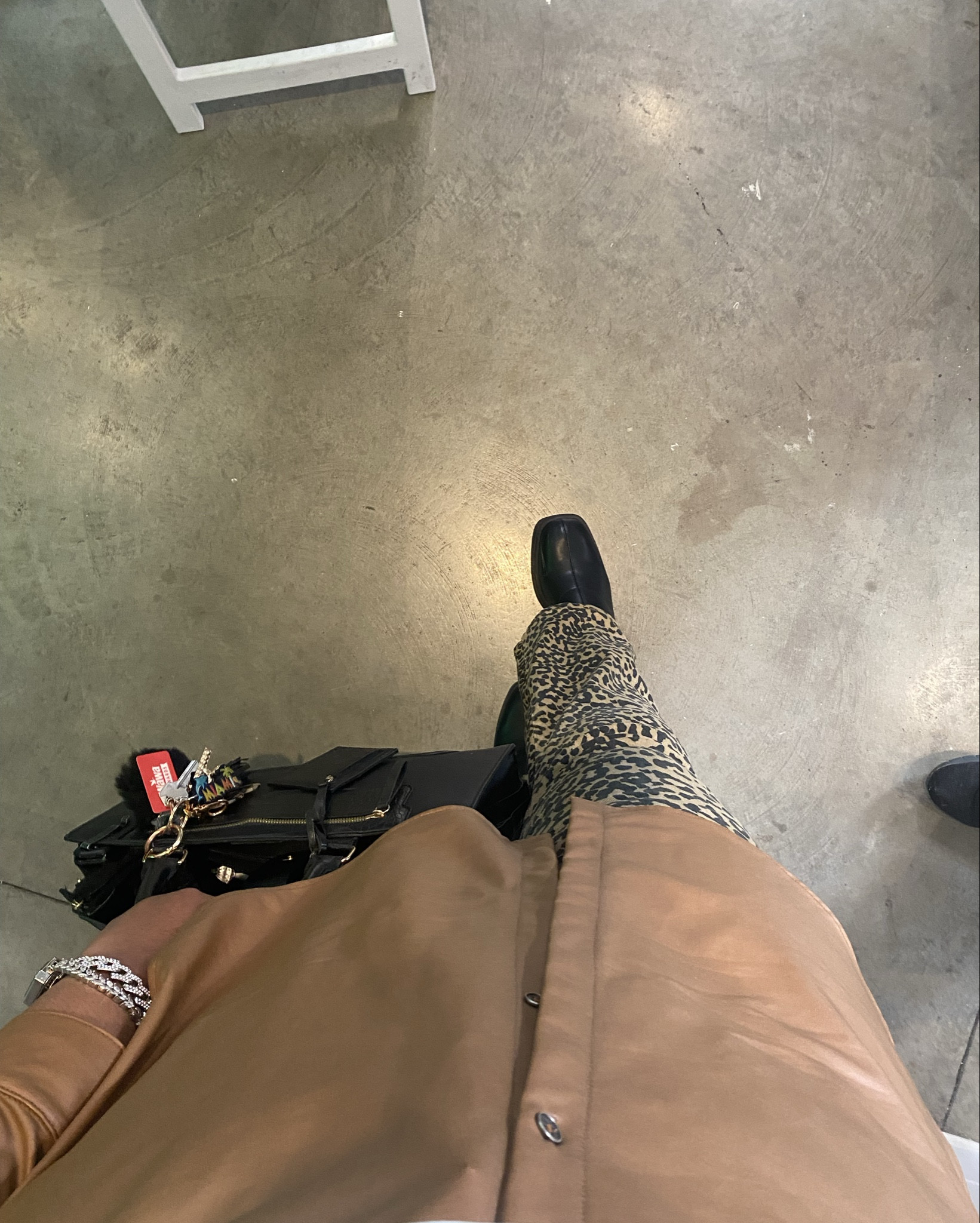 I attended the Shopify Digital Growth Summit. I had a ball, learned so much and met some great people.

Here’s the outfit in decided to go with. Cute and comfy enough for my commute and full day of panels.

I got the shirt from my friend. I’ll try to find an alternative. But everything else is linked. 

#LTKPlusSize #LTKSeasonal #LTKStyleTip