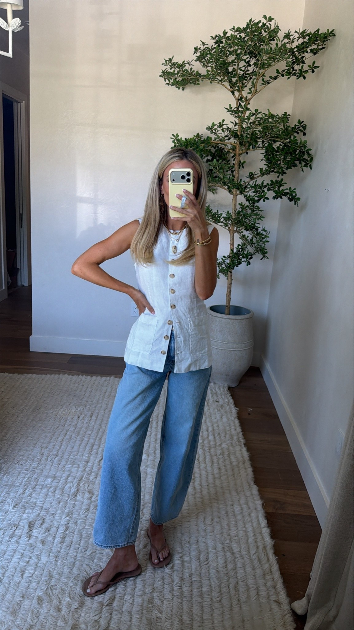 Wearing XS in top, 25 in jeans