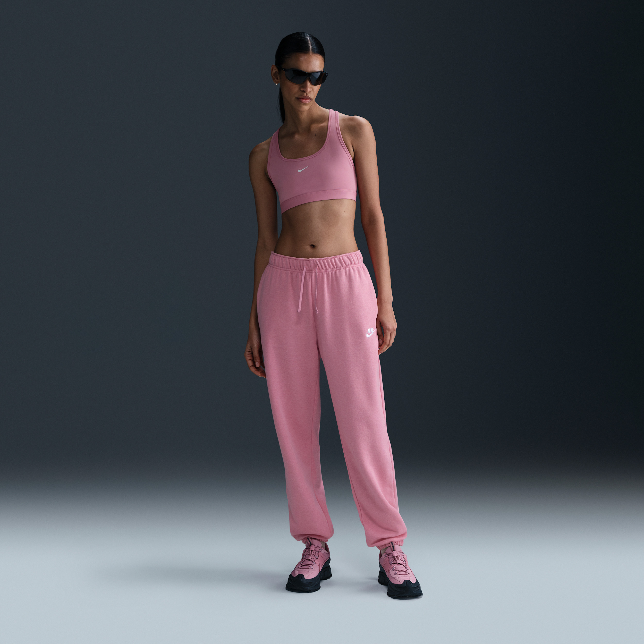 Women's Nike Sportswear Club Fleece Mid-Rise Oversized Sweatpants in Pink | DQ5800-699 | Nike (US)