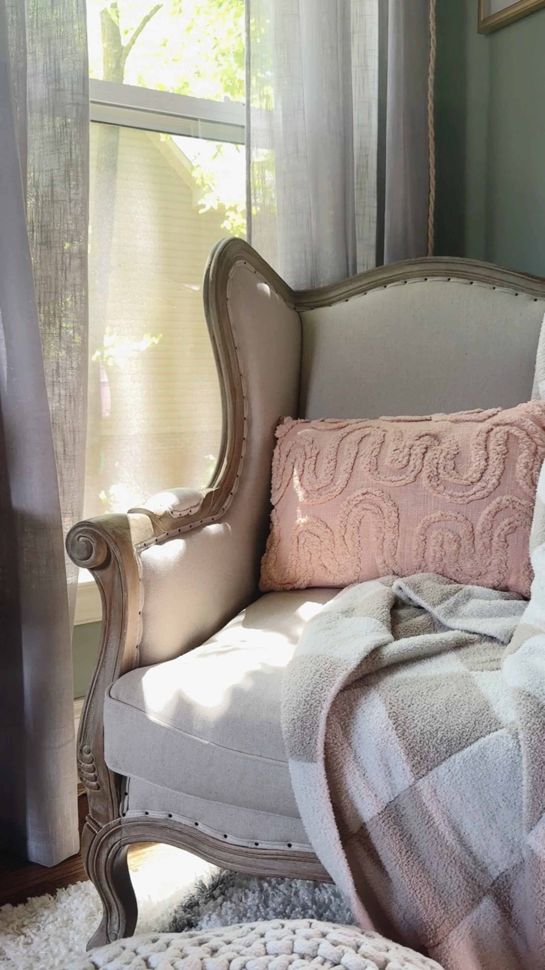 My TOP 3 favorite home office purchases from Wayfair!

1. My Lorinda Wingback Chair
2. Rustic Farmhouse Accent Table
3. Boho Farmhouse Beaded “Fandelier”

Home office decor | chandelier fan | fandelier | boho farmhouse | cozy farmhouse | wingback chair | Wayfair finds | side table | end table | home office finds | cozy home decor 

#LTKHome #LTKSaleAlert #LTKVideo