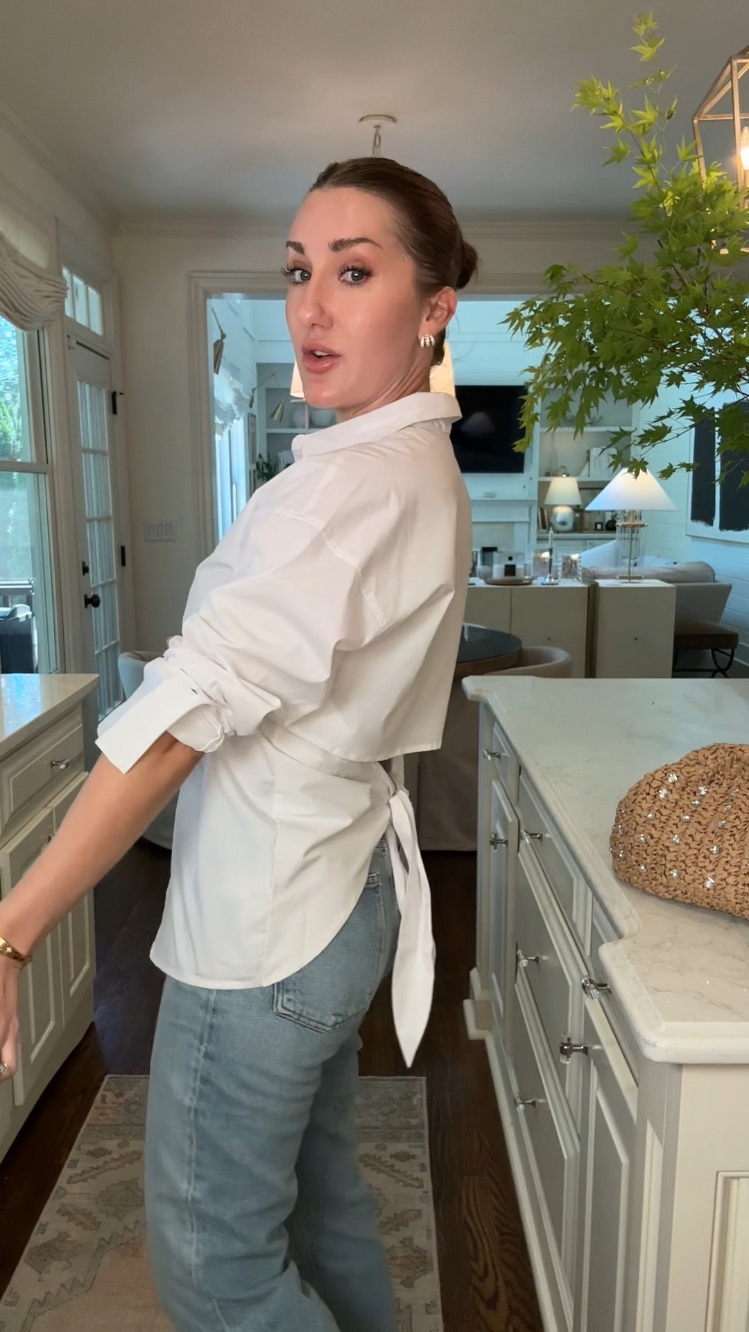 Shirt 64% off - medium
Jeans tts 27
Perfect spring outfit 💫

#LTKootd #LTKSaleAlert