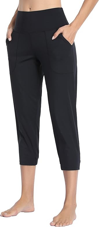 Oalka Womens Capri Joggers High Waist Pockets Running Sweatpants Jogger Pants | Amazon (US)