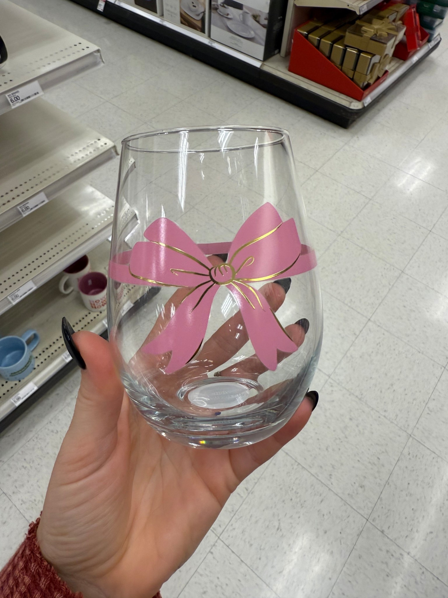 Bow wine glass 
