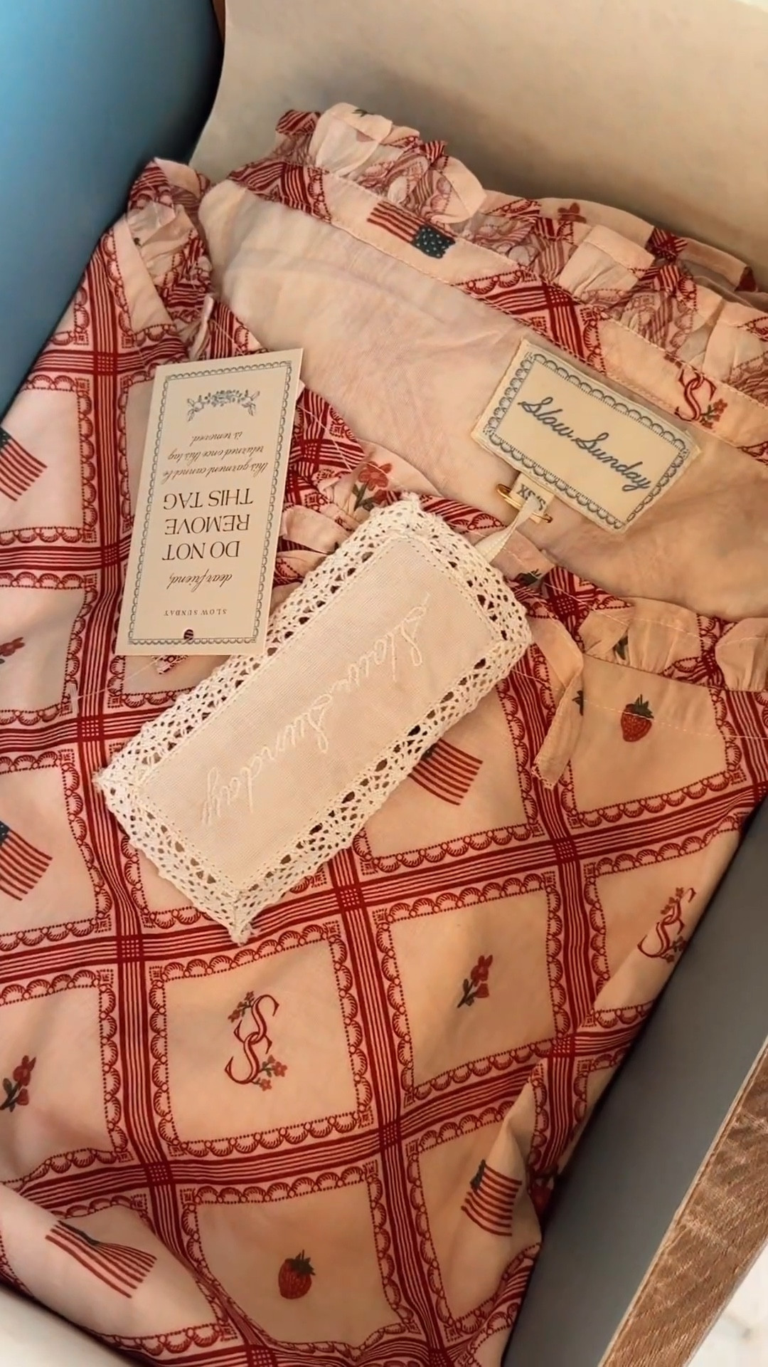 such a cute tote bag + summer midi dress 🇺🇸✨🤠

Diaper bag, summer dress, organic cotton dresss

#LTKItBag #LTKStyleTip #LTKU