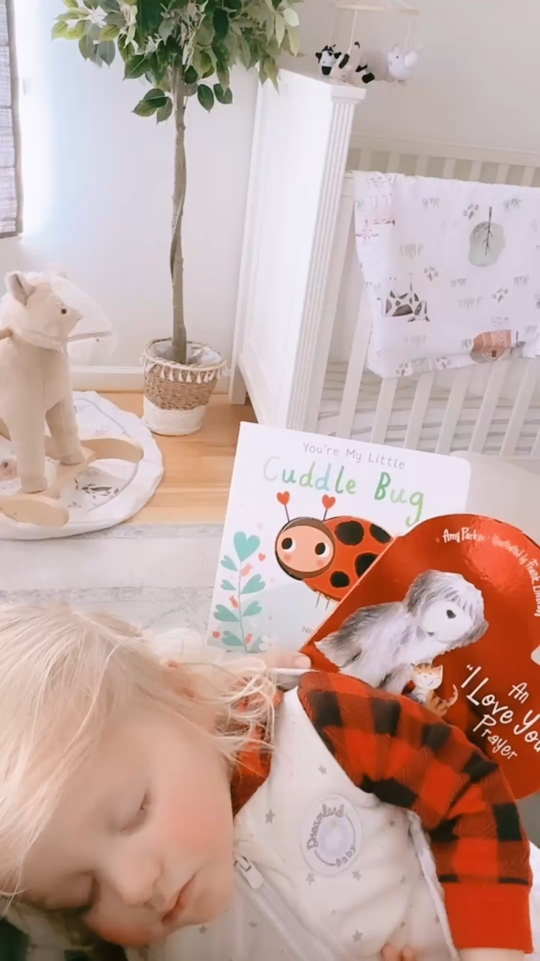 Just got my little cuddle 🥰 bugs 🐞 down for naps 💤