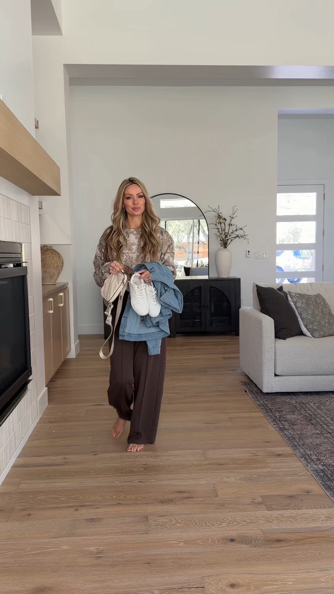 Amazon outfits with major Abercrombie vibes 🤎 type AMAZON and I’ll send you all the details or save for later 

Elevated basics, neutral chic layers, and comfy everyday looks you’ll wear on repeat.

Affordable fashion that looks expensive ✨

#AmazonFashion #AbercrombieVibes #EverydayOutfits #NeutralStyle #AffordableStyle