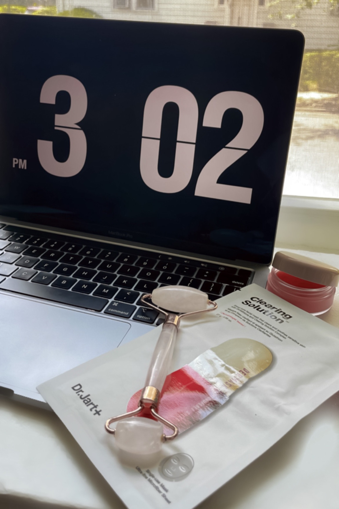 Working from home means impromptu face masks 
Face mask, skincare, beauty, skin, face masks, lip mask, lip gloss, lipgloss, beauty, sephora

#LTKbeauty