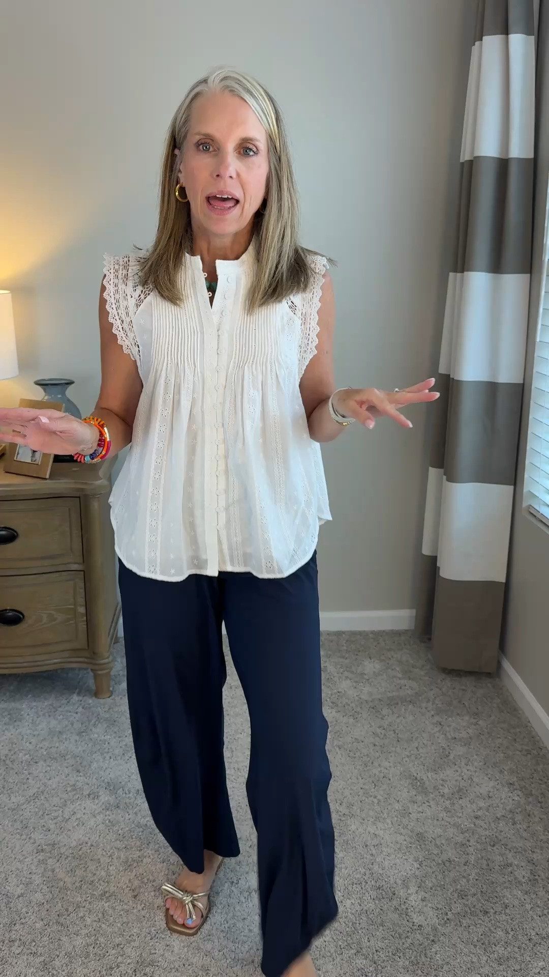 XS top and small pants 
Thea pants are comfortable and can be dressed up or down. They’re really so versatile it’s amazing. I have the expensive versions and love them, but if you wan an affordable alternative, these are really good. I’ll link both.

#LTKgrwm #LTKootd #LTKOver40