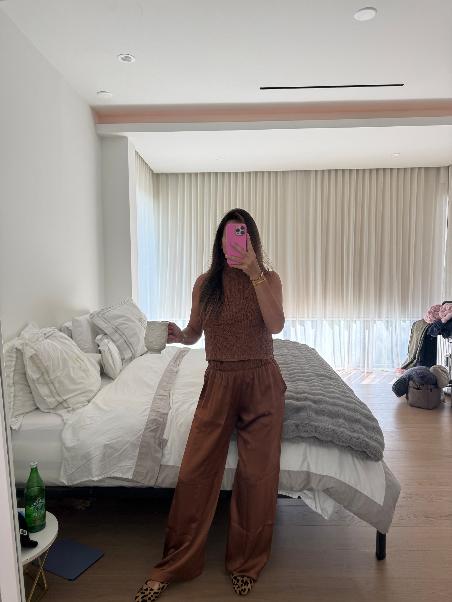 Mid move and my house is a mess but at least this set makes me look like I have it together! 