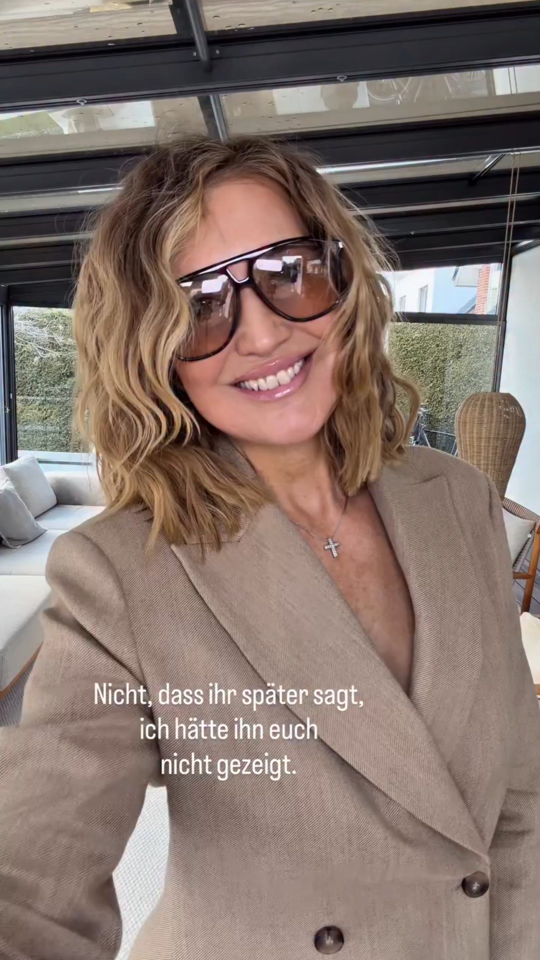 Zur Sicherheit einmal gezeigt 😉
Ich finde der Anzug hat es verdient ☺️

Ich wünsche euch einen schönen Sonntagabend, meine lieben Herzen ❤️
Macht es euch gemütlich und startet morgen gut in die neue Woche.😘

#zaralover #anzug #suitsforwomen #ü50blogger #ü50