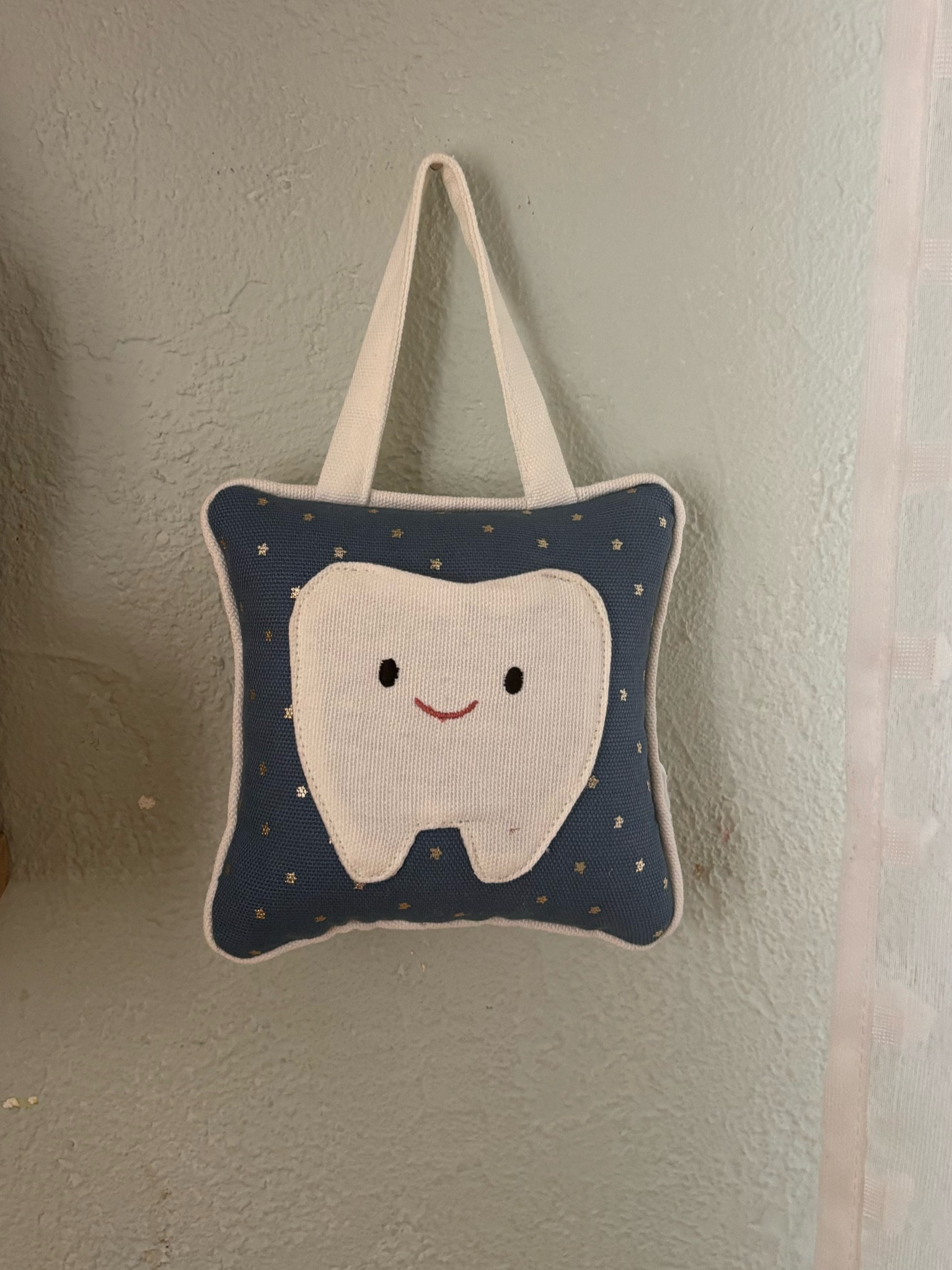 Tooth fairy pillow 🧚🏽 easy & quiet tooth fairy delivery

#LTKfamily #LTKbaby #LTKhome