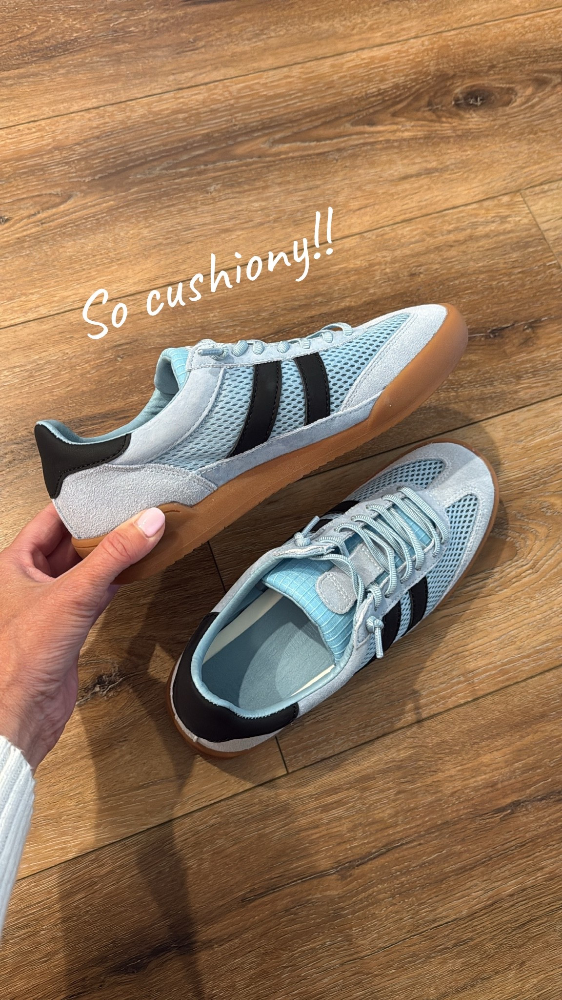 These Steve Madden sneakers are so cute and comfy!! They come in so many fun colors! Got mine from Amazon. Fit TTS

I also linked a look for less

#LTKOver40 #LTKootd #LTKgrwm
