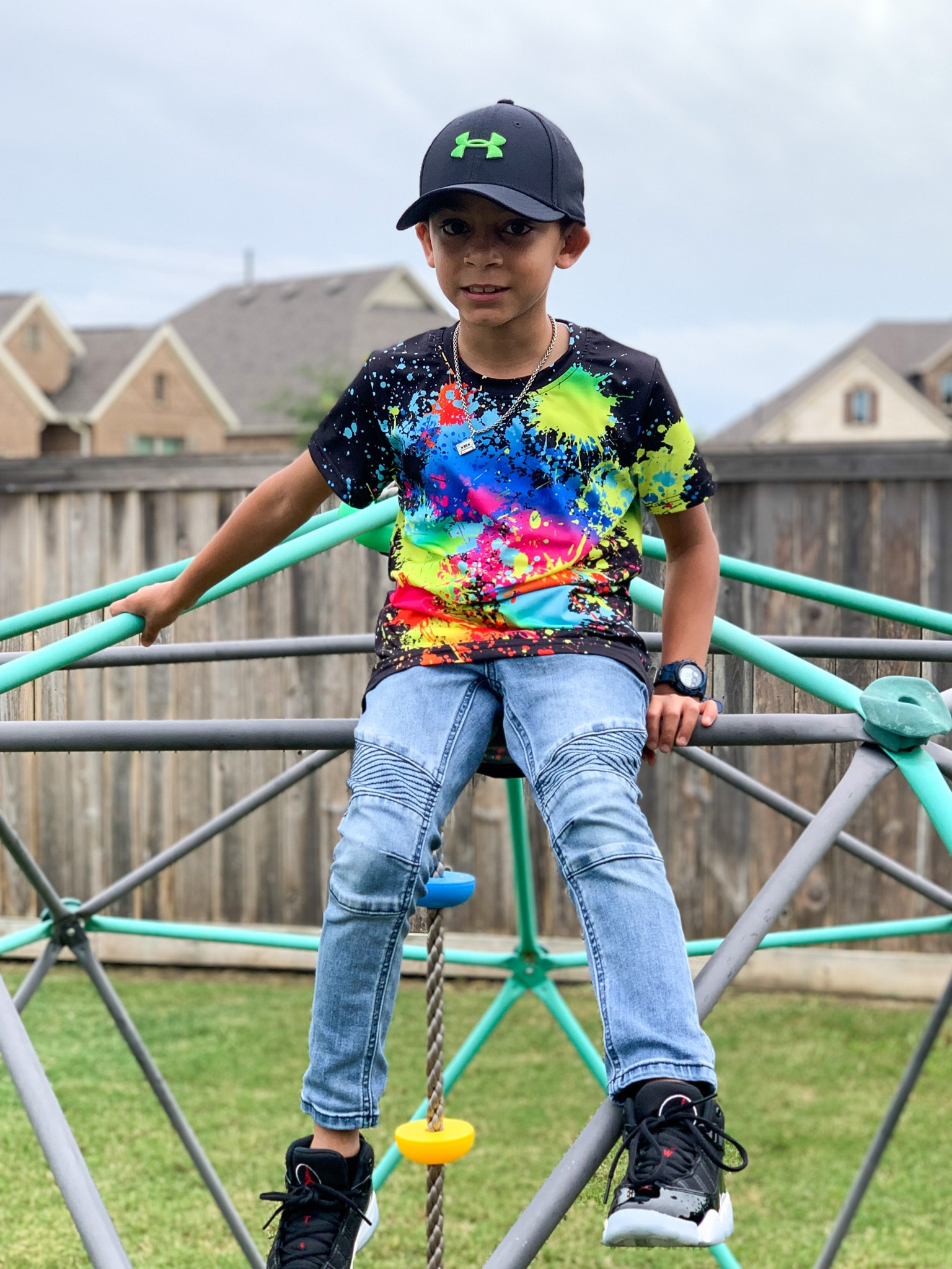 It was Neon day at church yesterday! Little man rocked it with his @underarmour hat and Graffiti shirt. #NeonDay #Church #Kiddos #Stylish #OutdoorPics 

#LTKkids
