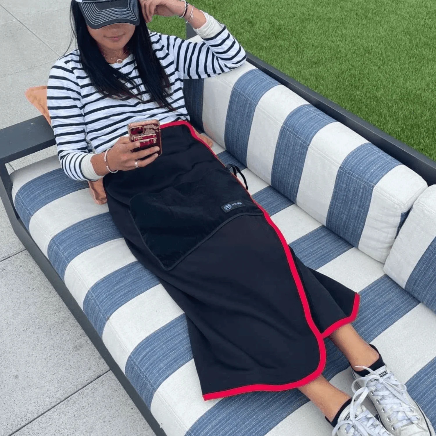 CLEARANCE Mozy Wearable & Weatherproof Thermal Wrap With Trim Colors | Mozy