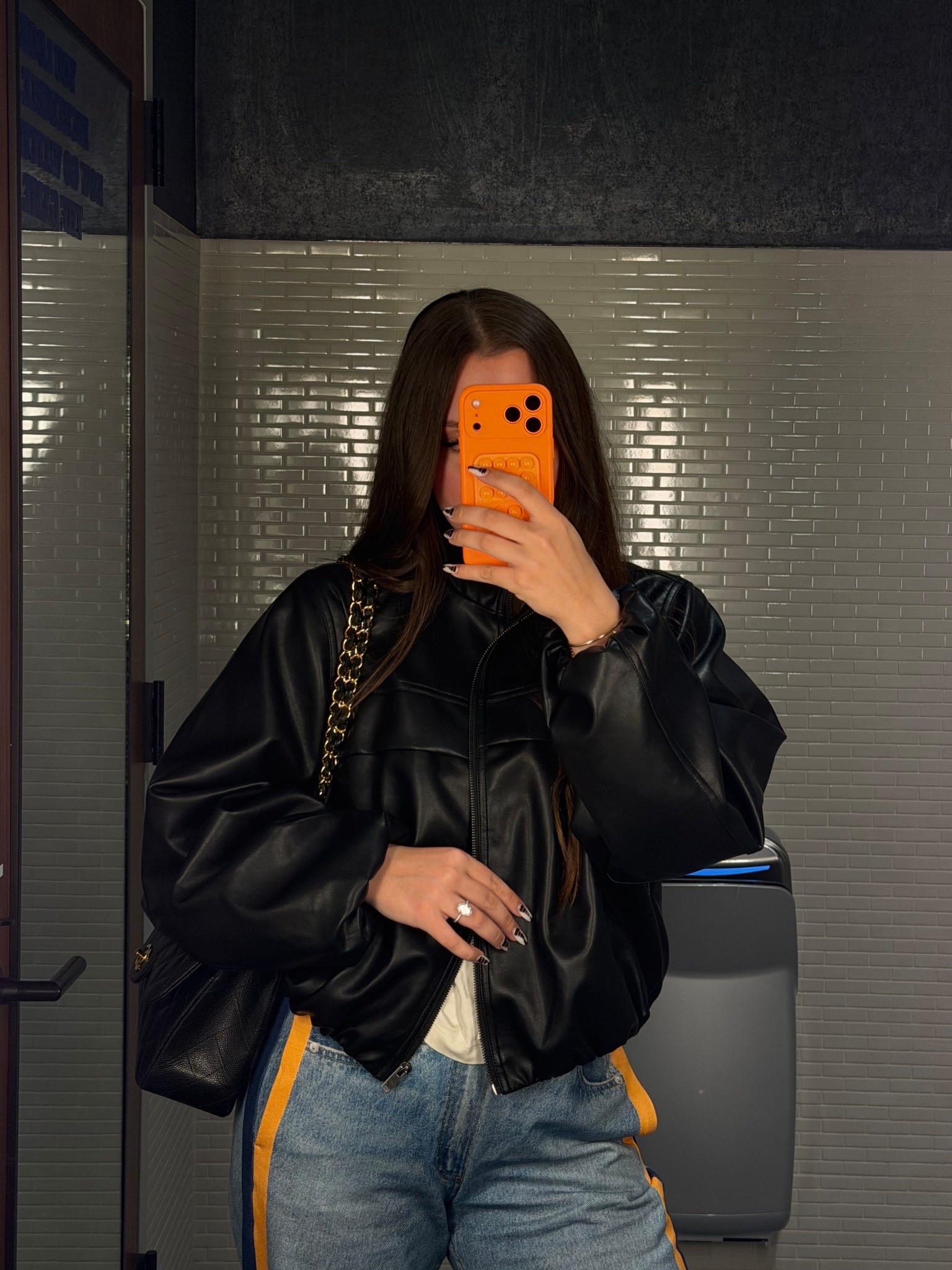 My go to gameday outfit 💛